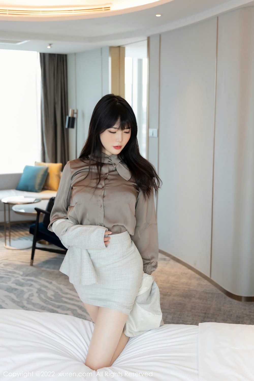 [XiuRen秀人网] 2022.03.09 No.4689 Arude薇薇 制服诱惑第5张