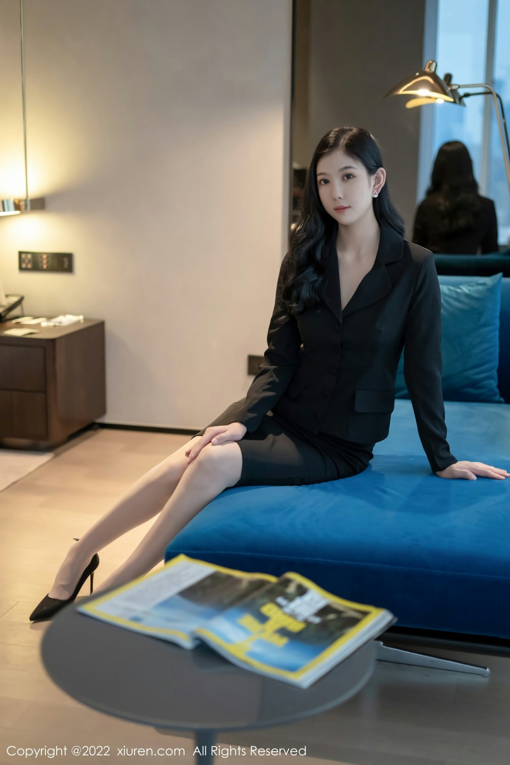 [XiuRen秀人网] 2022.03.09 No.4690 李雅柔182CM 职业制服第1张