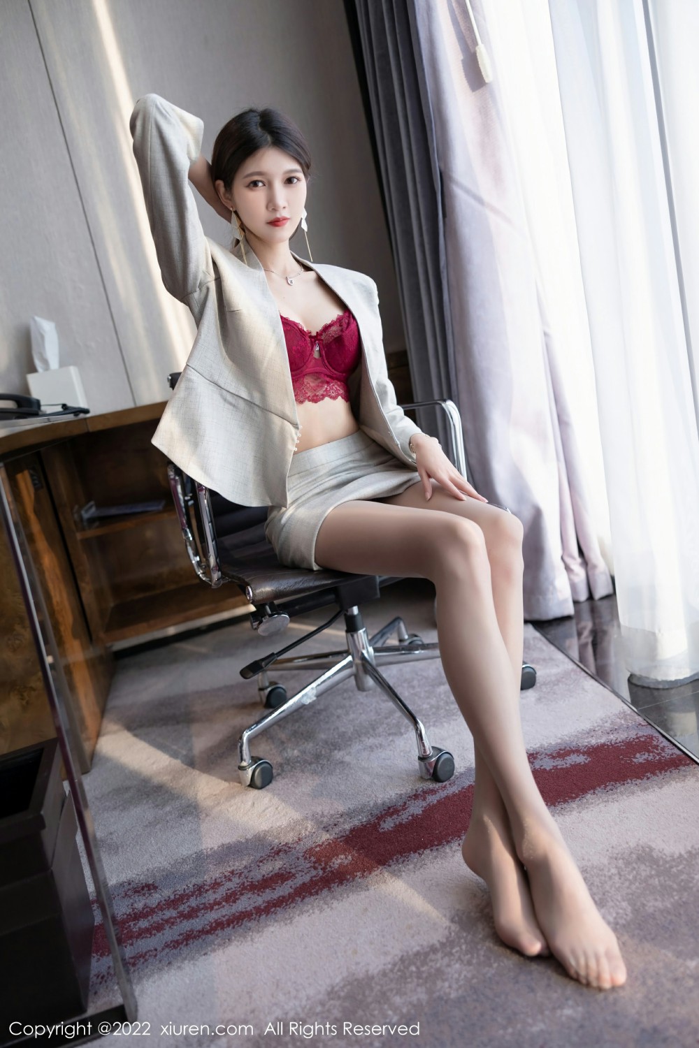 [XiuRen秀人网] 2022.03.14 No.4713 程程程- 性感制服第1张