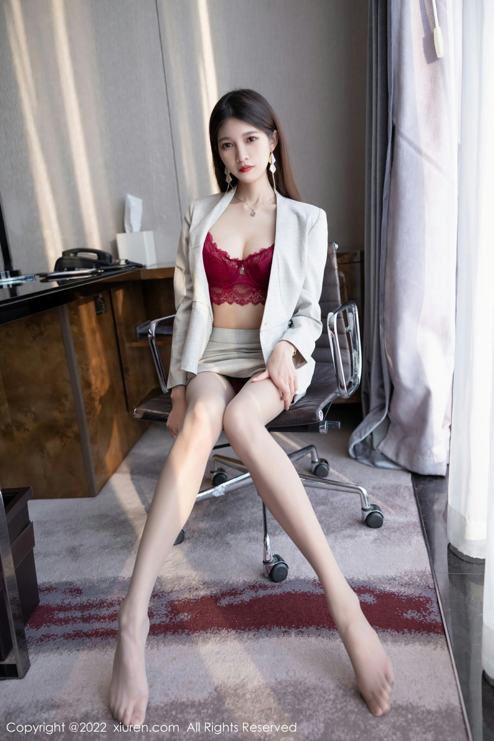 [XiuRen秀人网] 2022.03.14 No.4713 程程程- 性感制服第1张