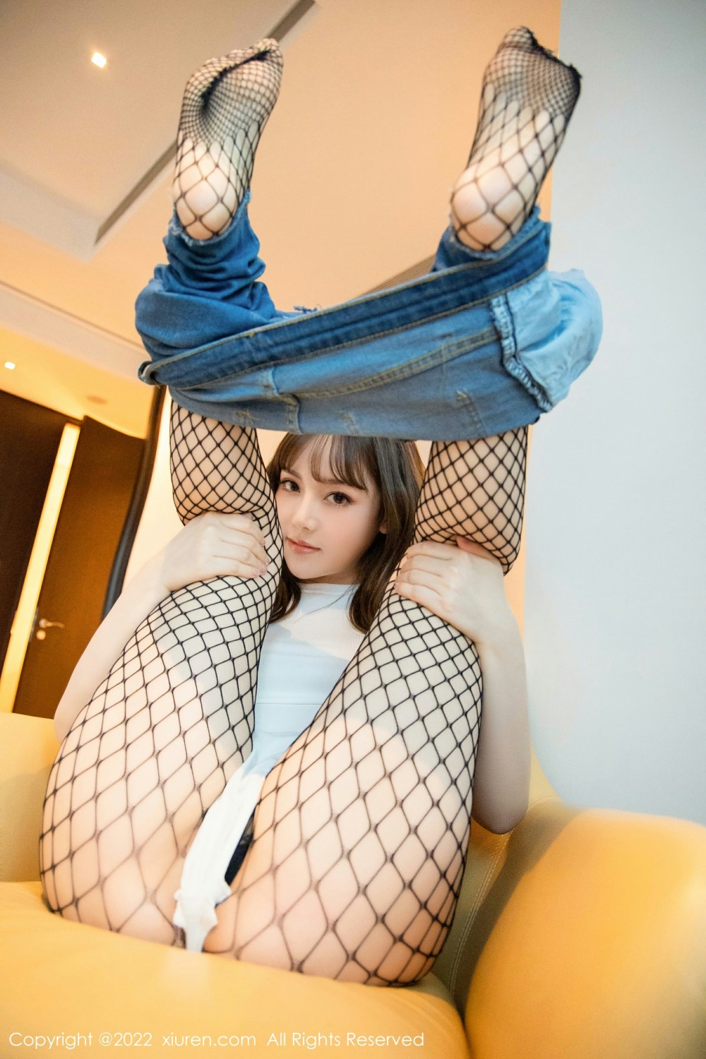 [XiuRen秀人网] 2022.03.17 No.4729 豆瓣酱 性感牛仔裤第8张