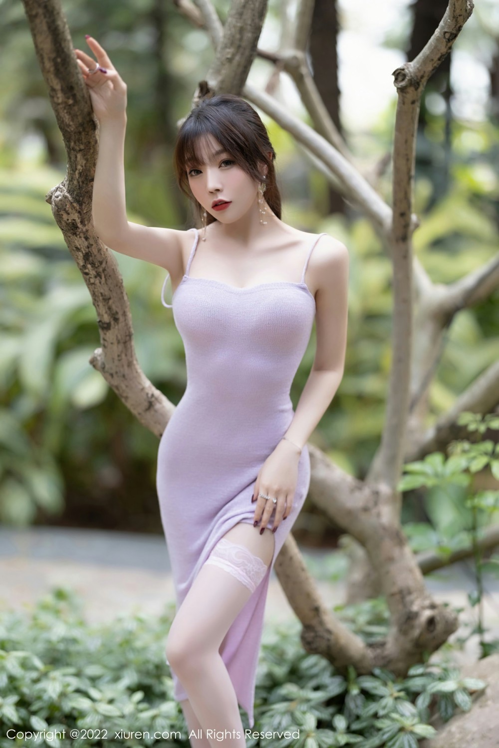[XiuRen秀人网] 2022.03.17 No.4734 芝芝Booty 紫色吊带第2张