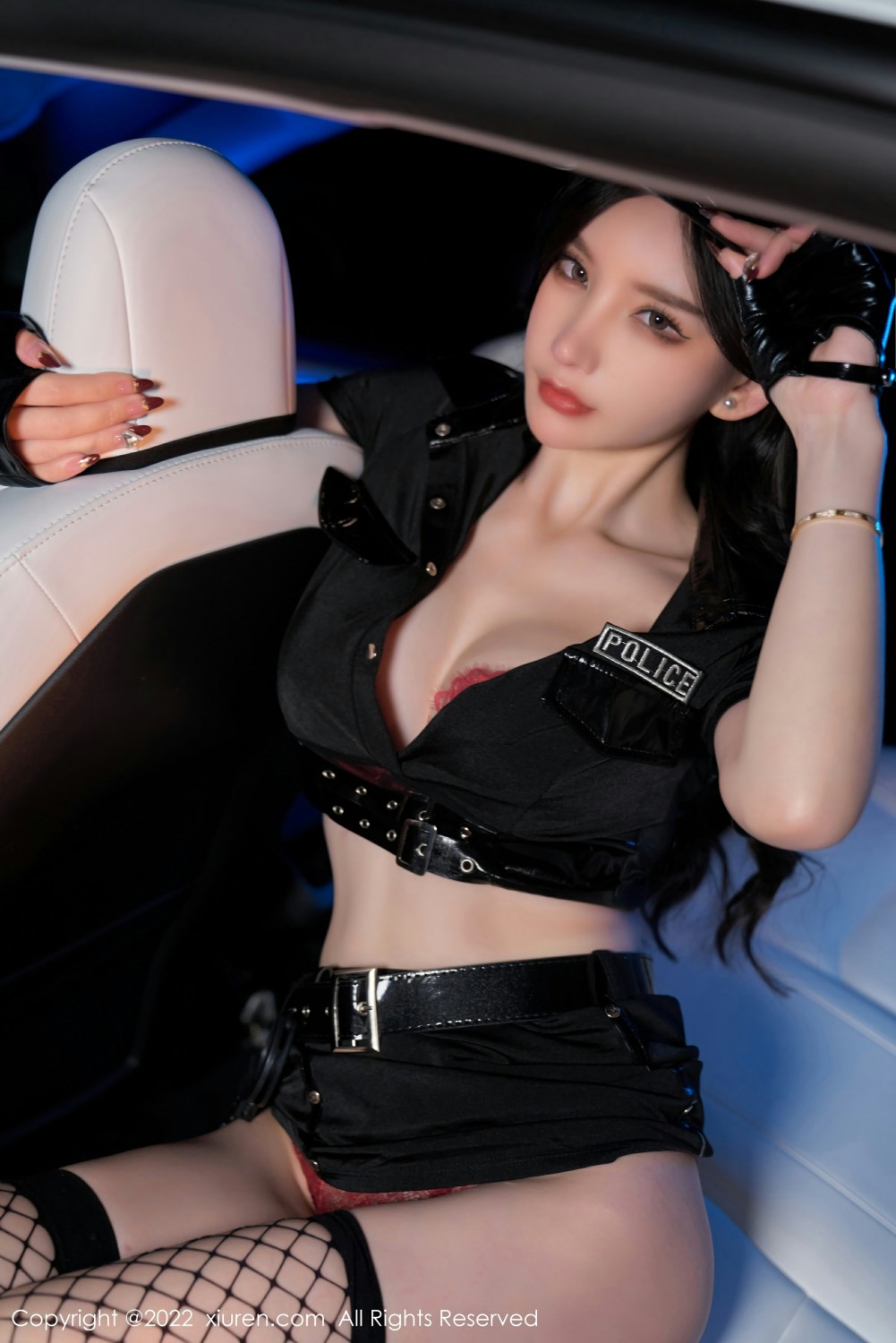 [XiuRen秀人网] 2022.03.18 No.4741 周于希Sally 性感女警官第1张