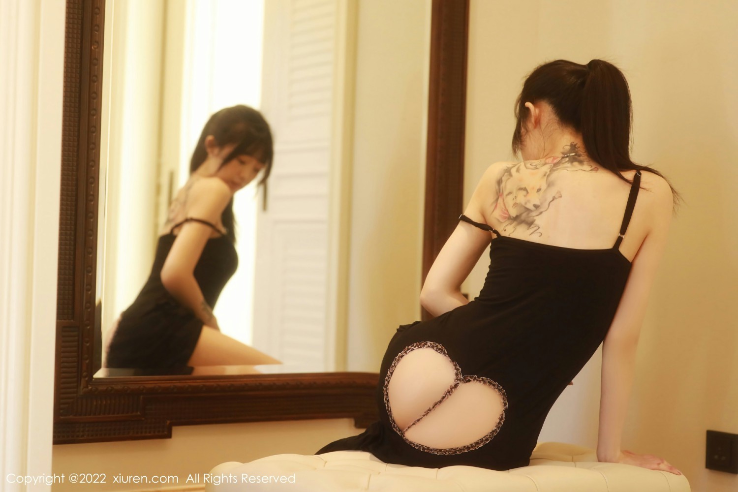 [XiuRen秀人网] 2022.03.22 No.4752 佘贝拉bella 黑色连衣裙第1张