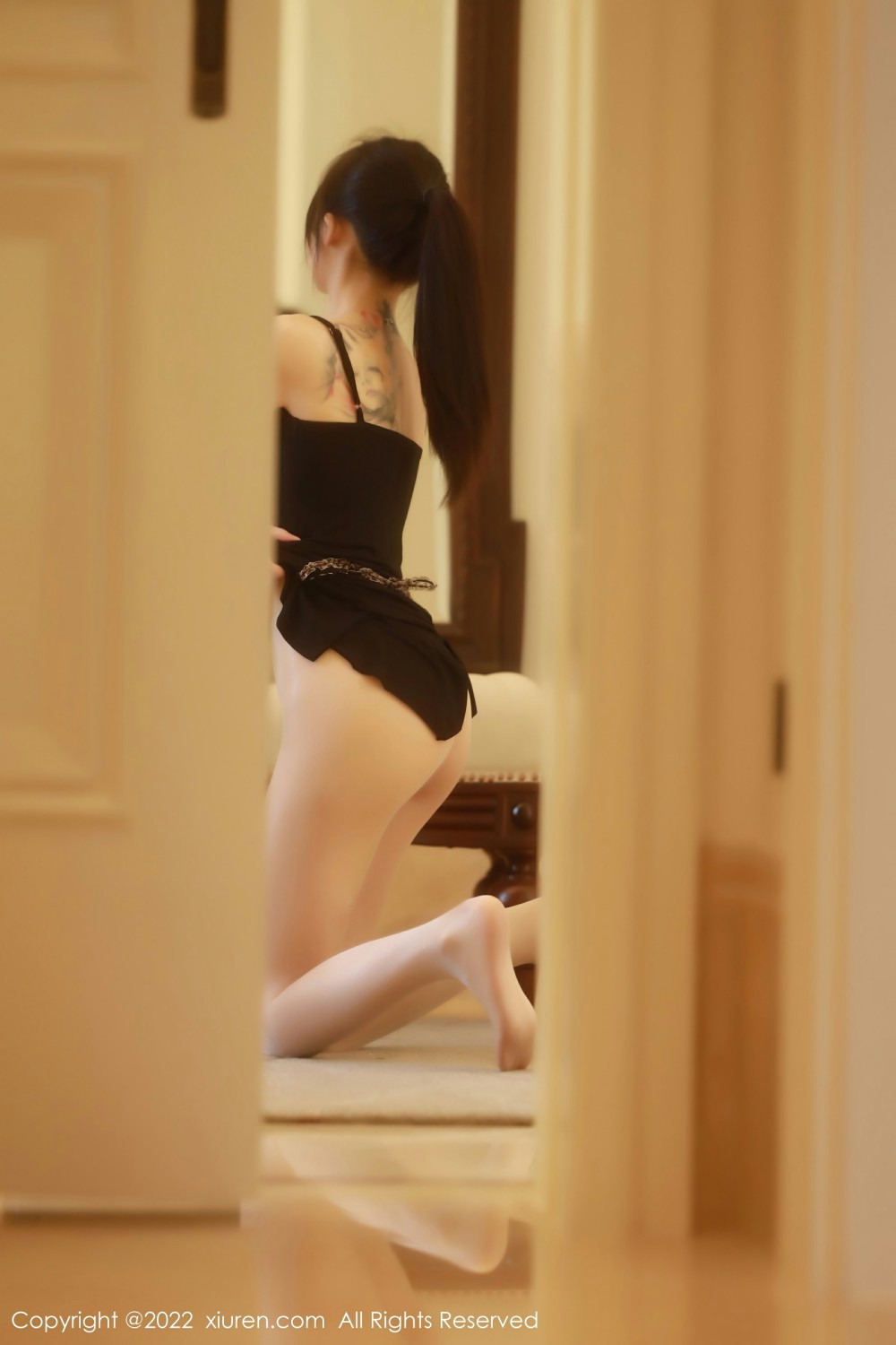[XiuRen秀人网] 2022.03.22 No.4752 佘贝拉bella 黑色连衣裙第1张