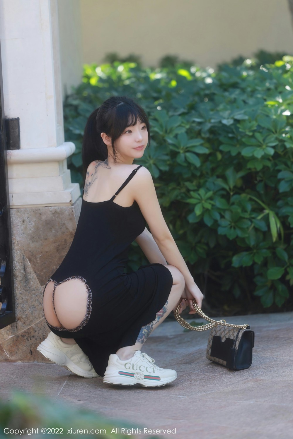 [XiuRen秀人网] 2022.03.22 No.4752 佘贝拉bella 黑色连衣裙第2张