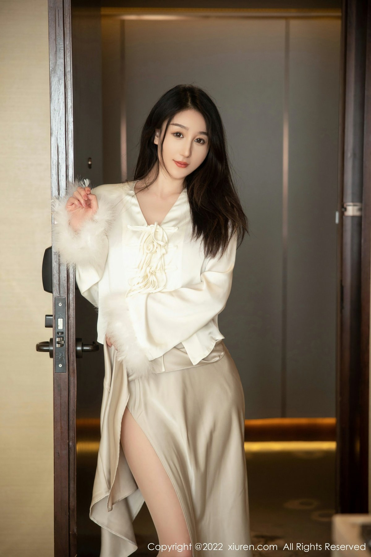 [XiuRen秀人网] 2022.10.20 No.5734 薇薇酱第1张