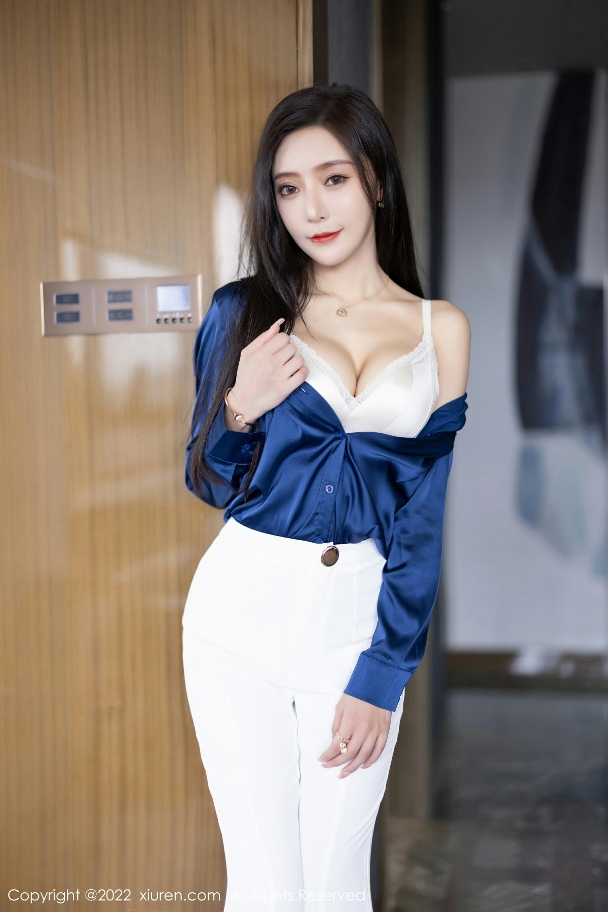 [XiuRen秀人网] 2022.11.01 No.5790 王馨瑶yanni第1张