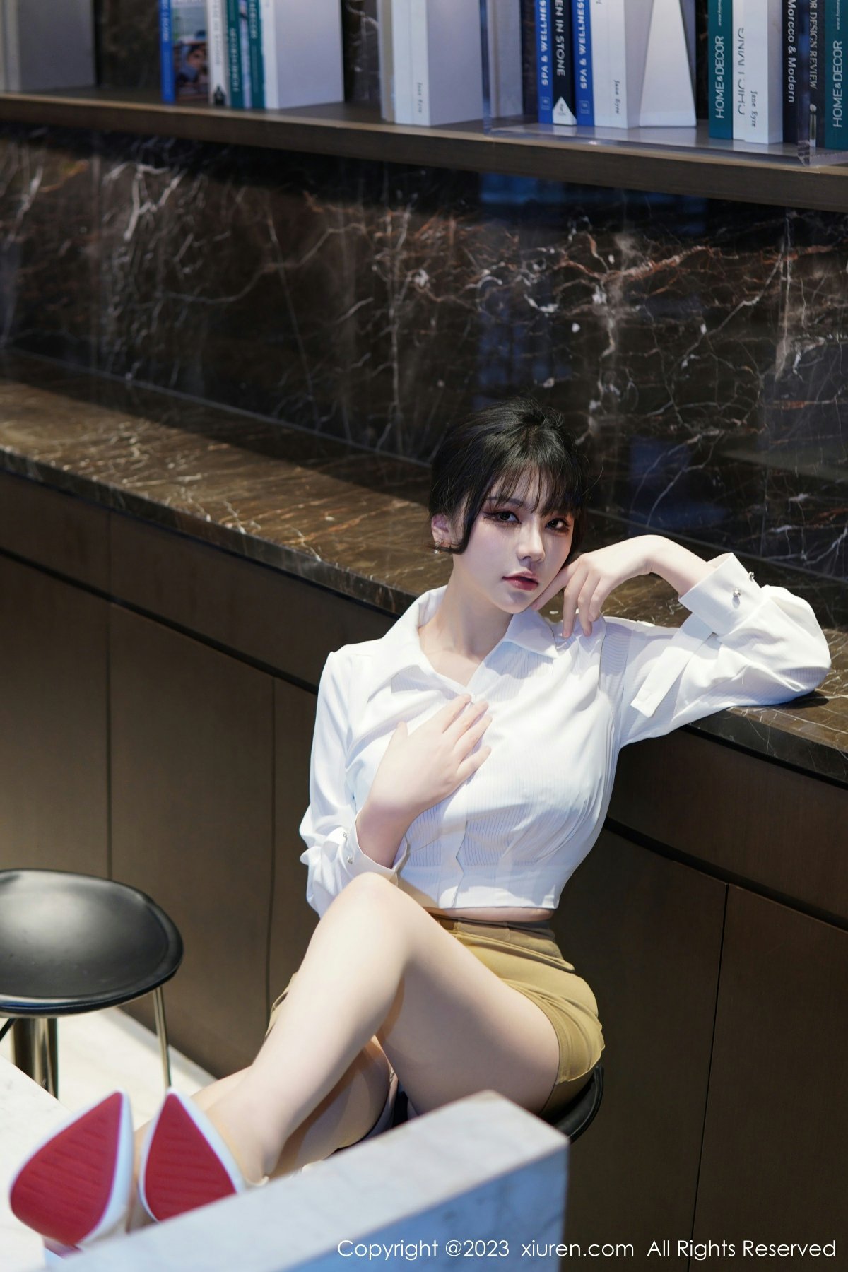 [XiuRen秀人网] 2023.01.10 No.6111 桃桃子_第1张