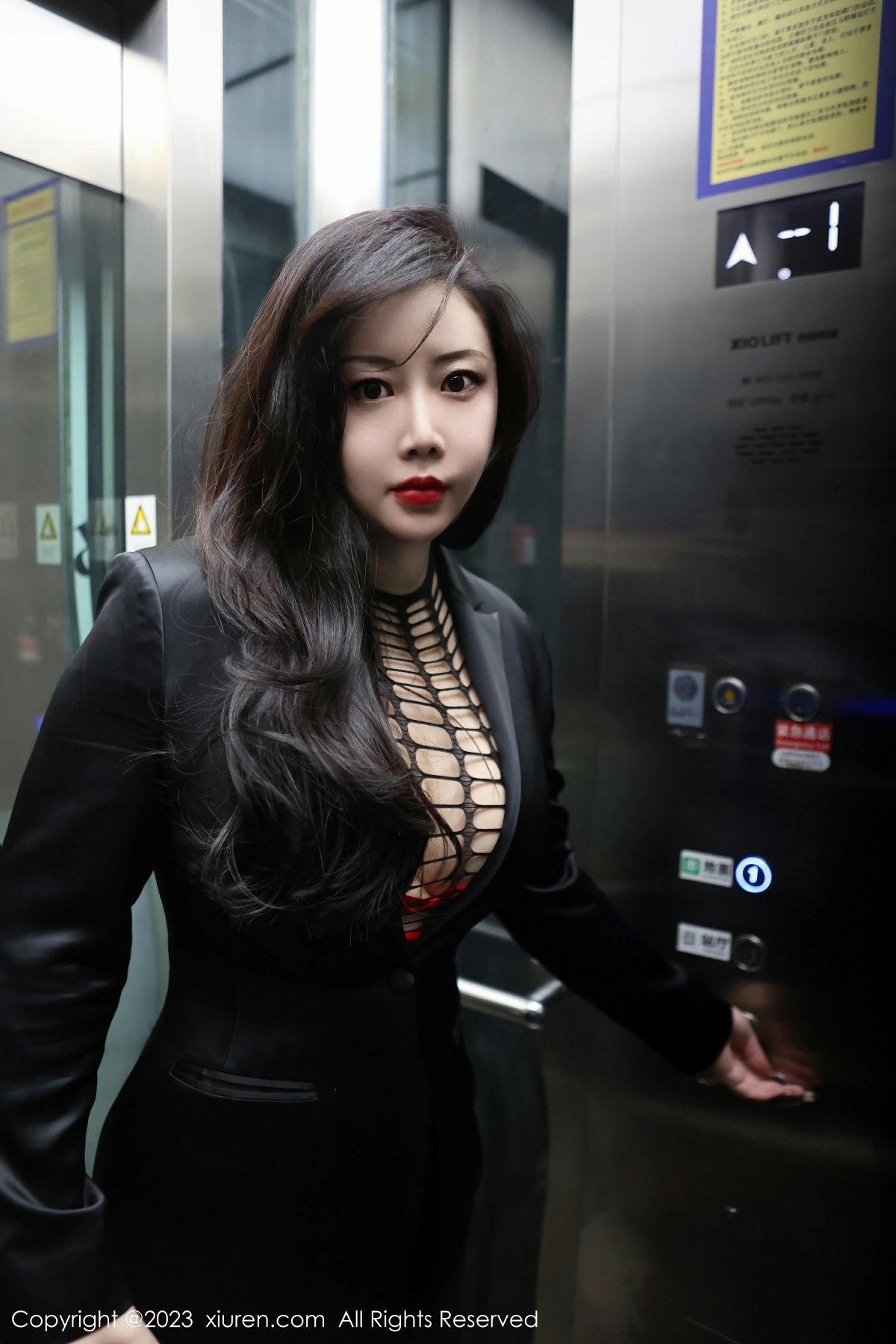 [XiuRen秀人网] 2023.03.16 No.6421 王婉悠Queen第7张
