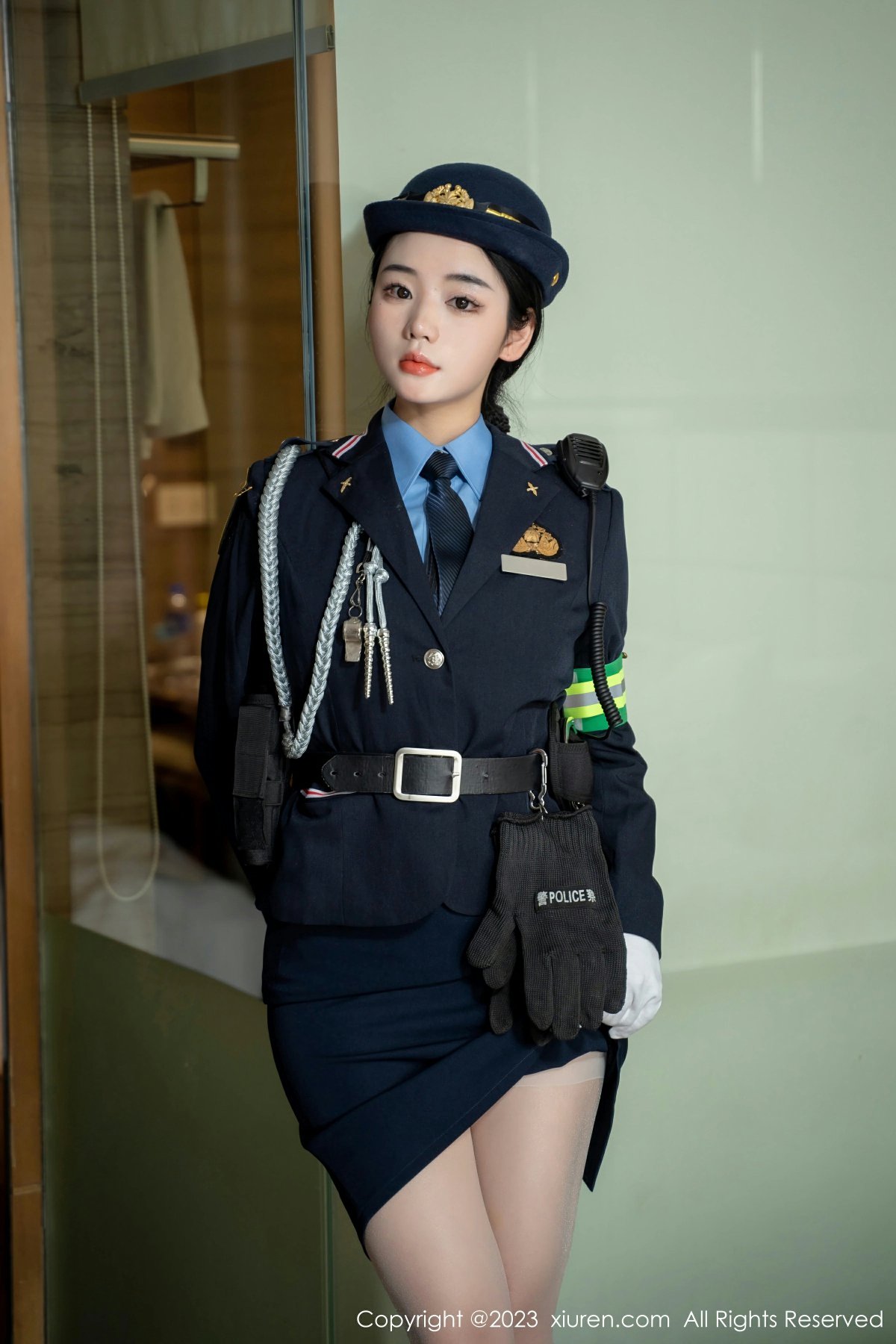 [XiuRen秀人网] 2023.03.30 No.6497 汐汐爱吃草莓第1张