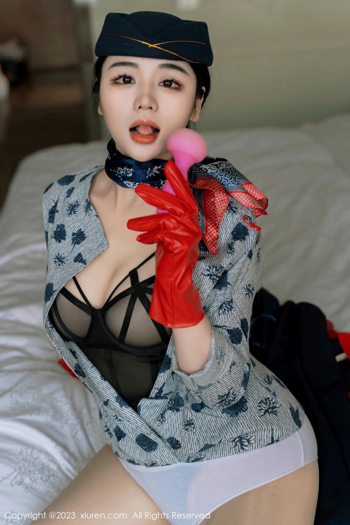 [XiuRen秀人网] 2023.05.24 No.6790 汐汐爱吃草莓第1张