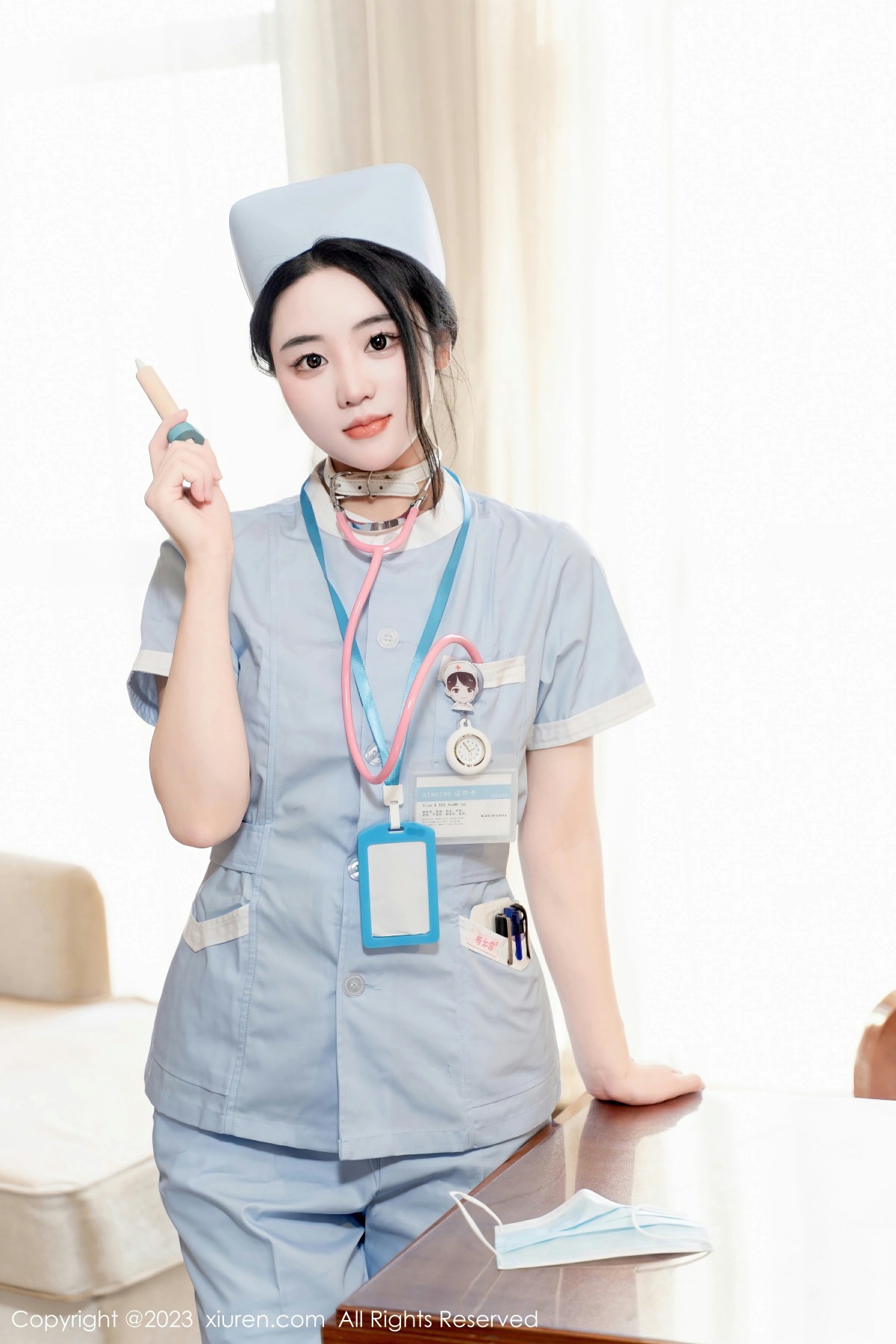 [XiuRen秀人网] 2023.06.07 No.6868 汐汐爱吃草莓第2张