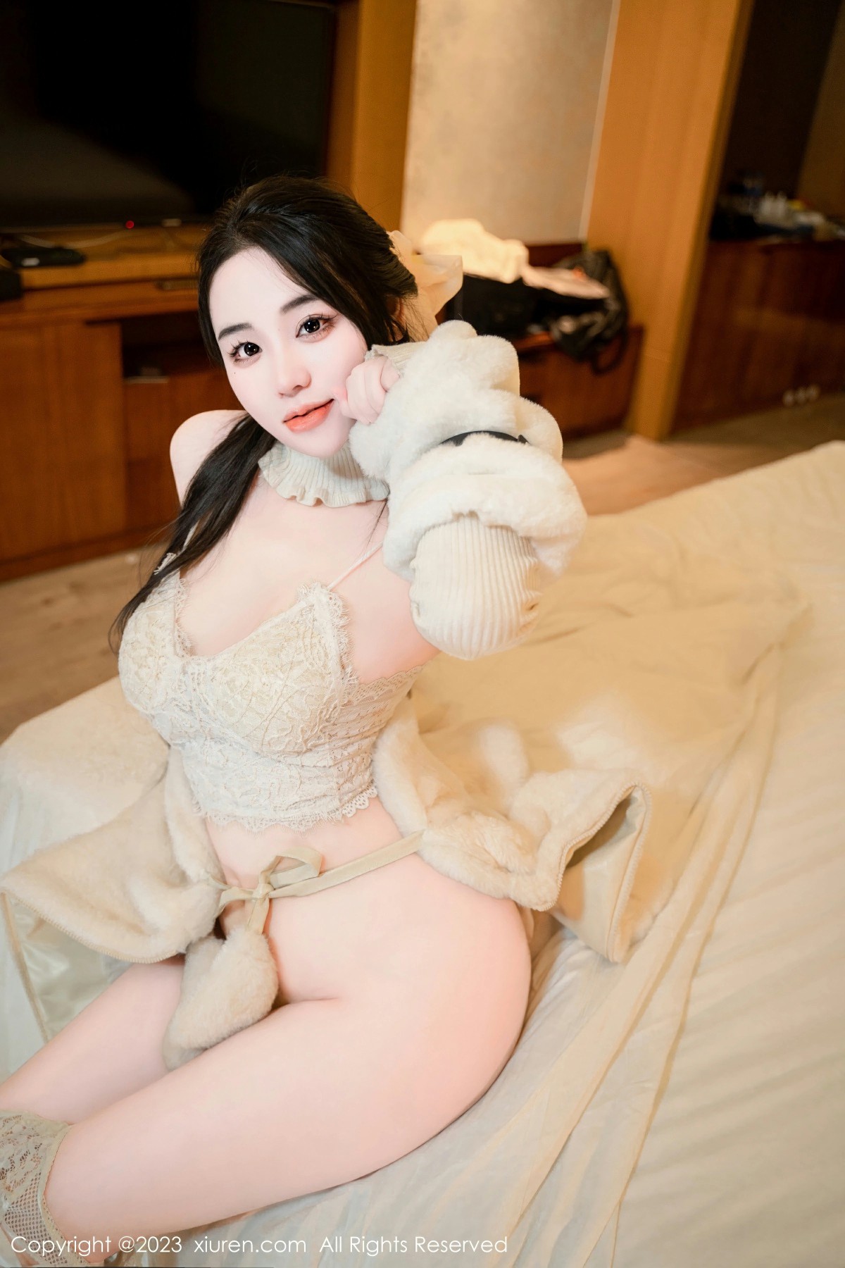[XiuRen秀人网] 2023.07.04 No.7018 汐汐爱吃草莓第11张