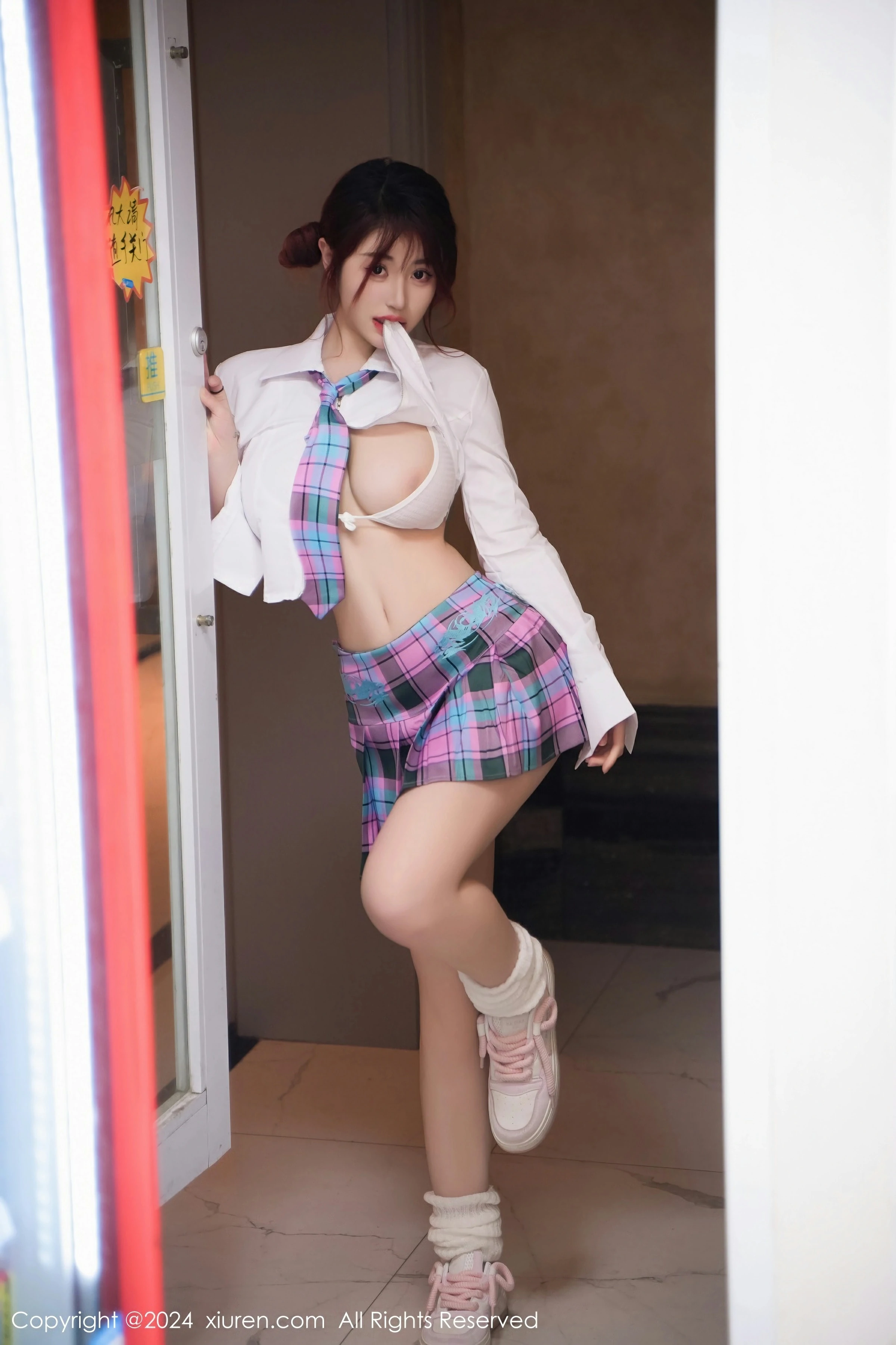 [XiuRen秀人网] 2024.01.25 No.8015 美七 Mia第4张