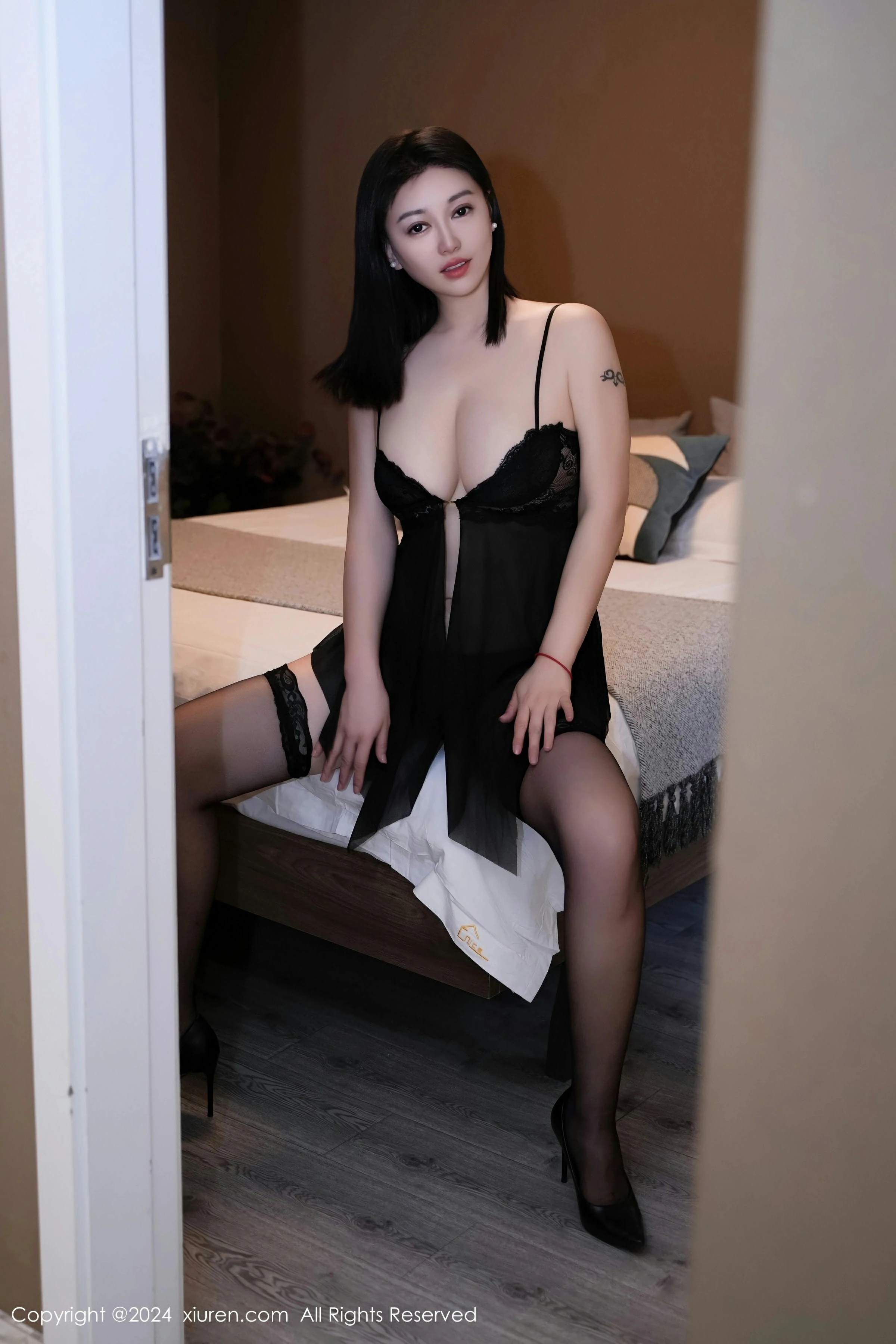 [XiuRen秀人网] 2024.03.25 No.8281 雅茹老师第2张