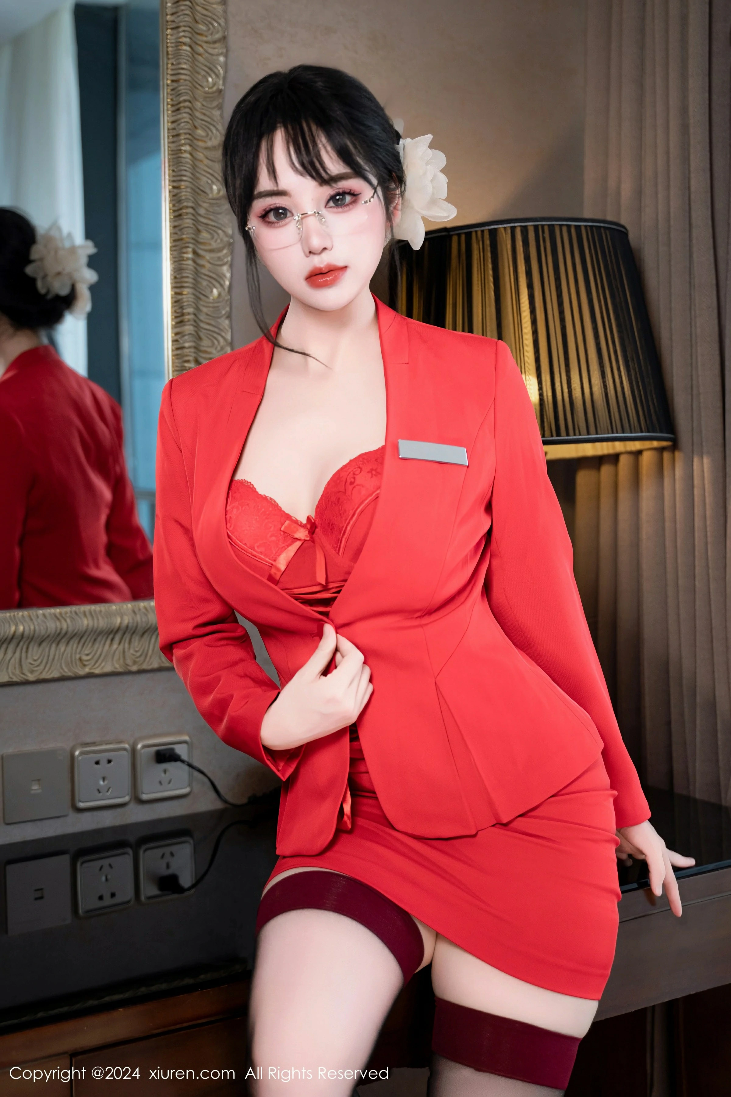 [XiuRen秀人网] 2024.04.09 No.8360 汐汐爱吃草莓第3张