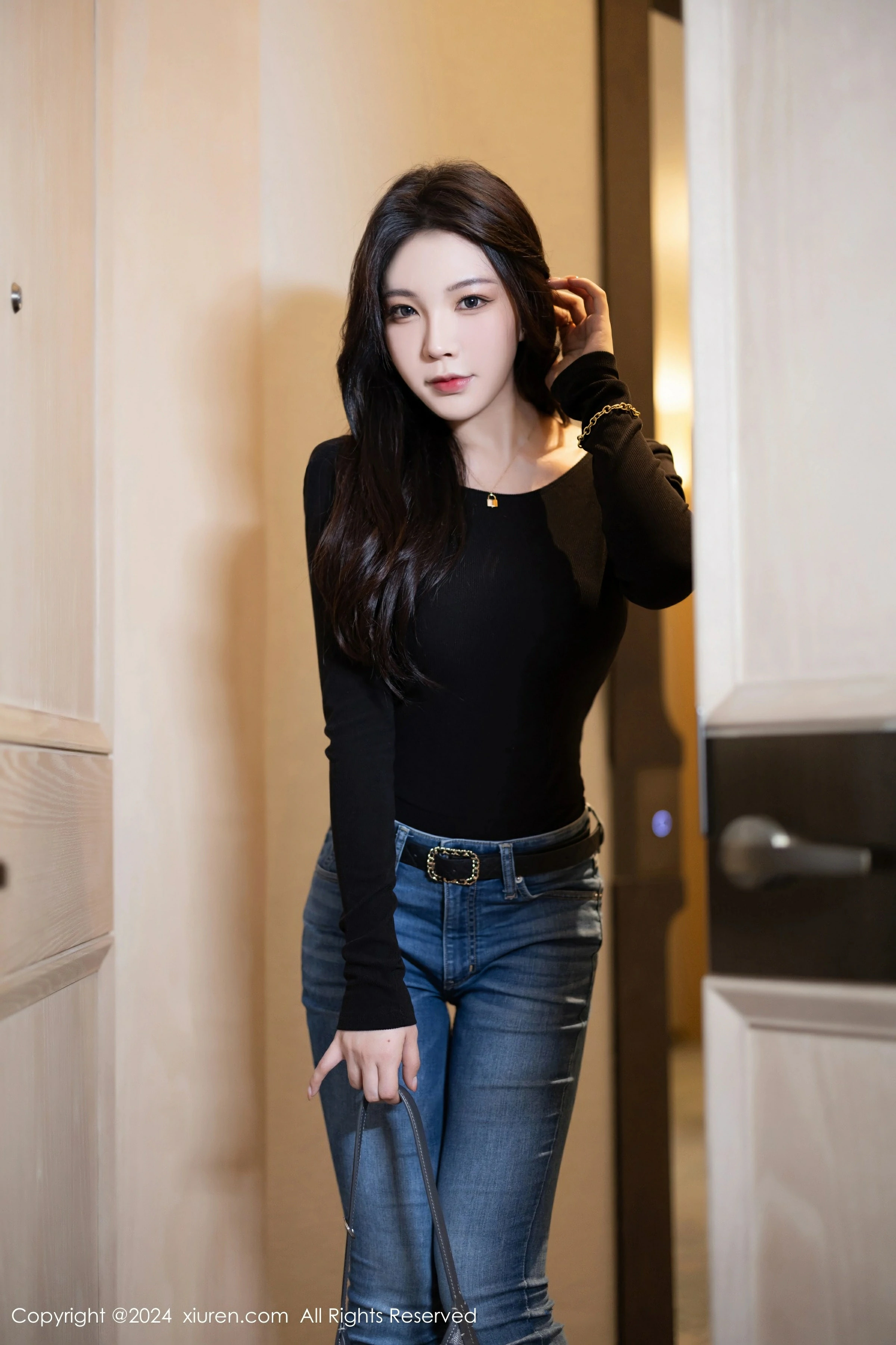 [XiuRen秀人网] 2024.04.12 No.8385 徐莉芝Booty第3张