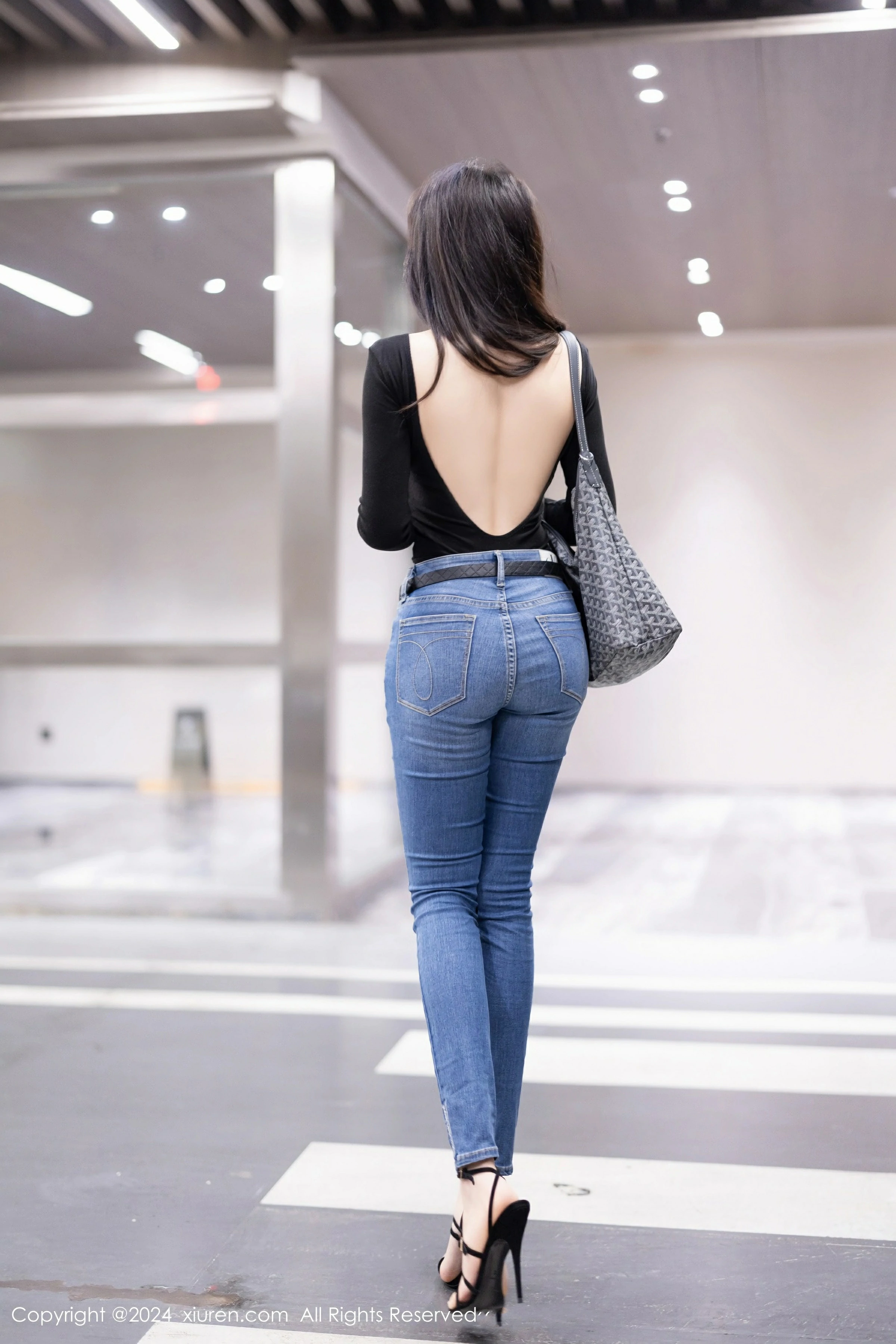 [XiuRen秀人网] 2024.04.12 No.8385 徐莉芝Booty第2张