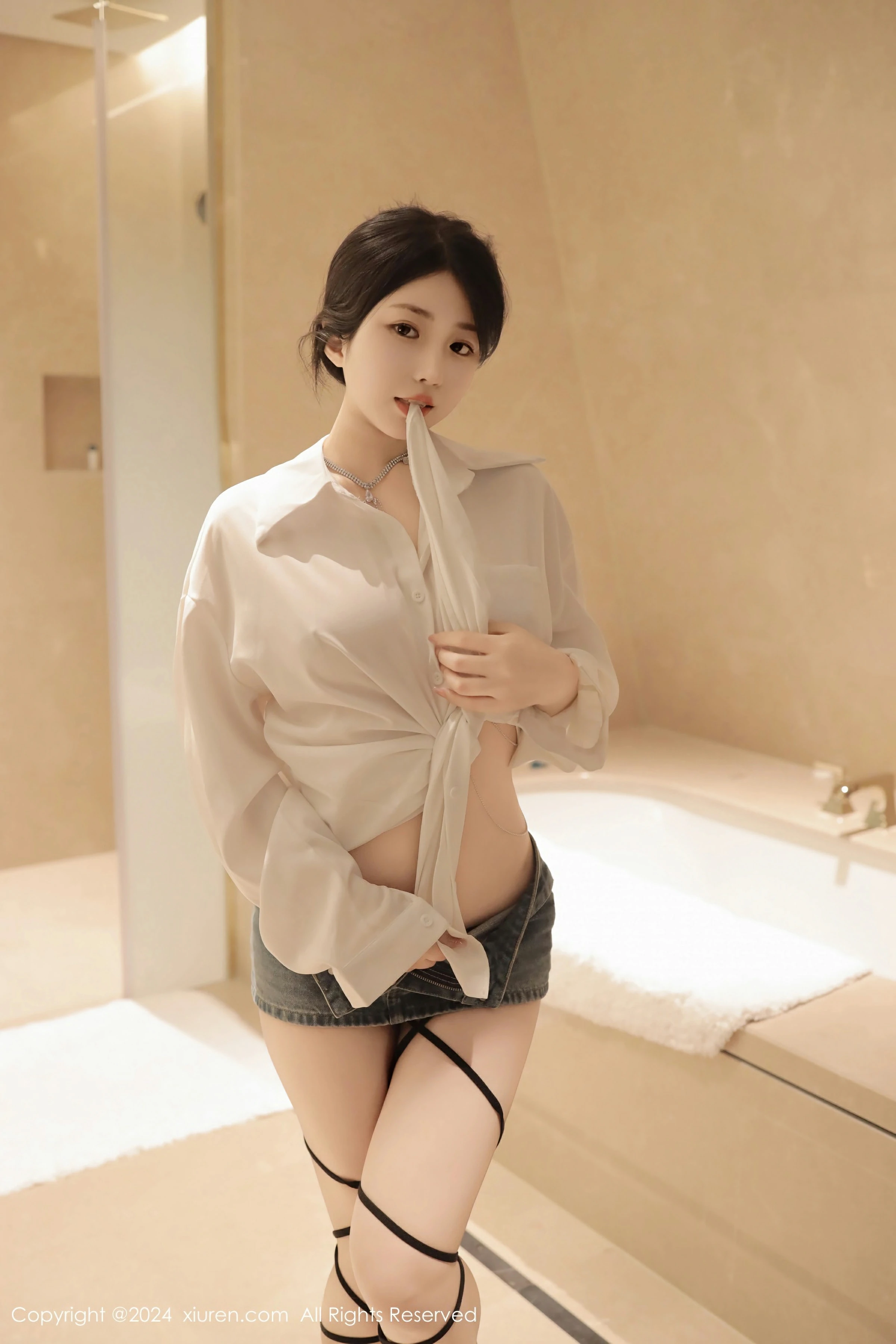 [XiuRen秀人网] 2024.04.16 No.8400 陈小花第2张