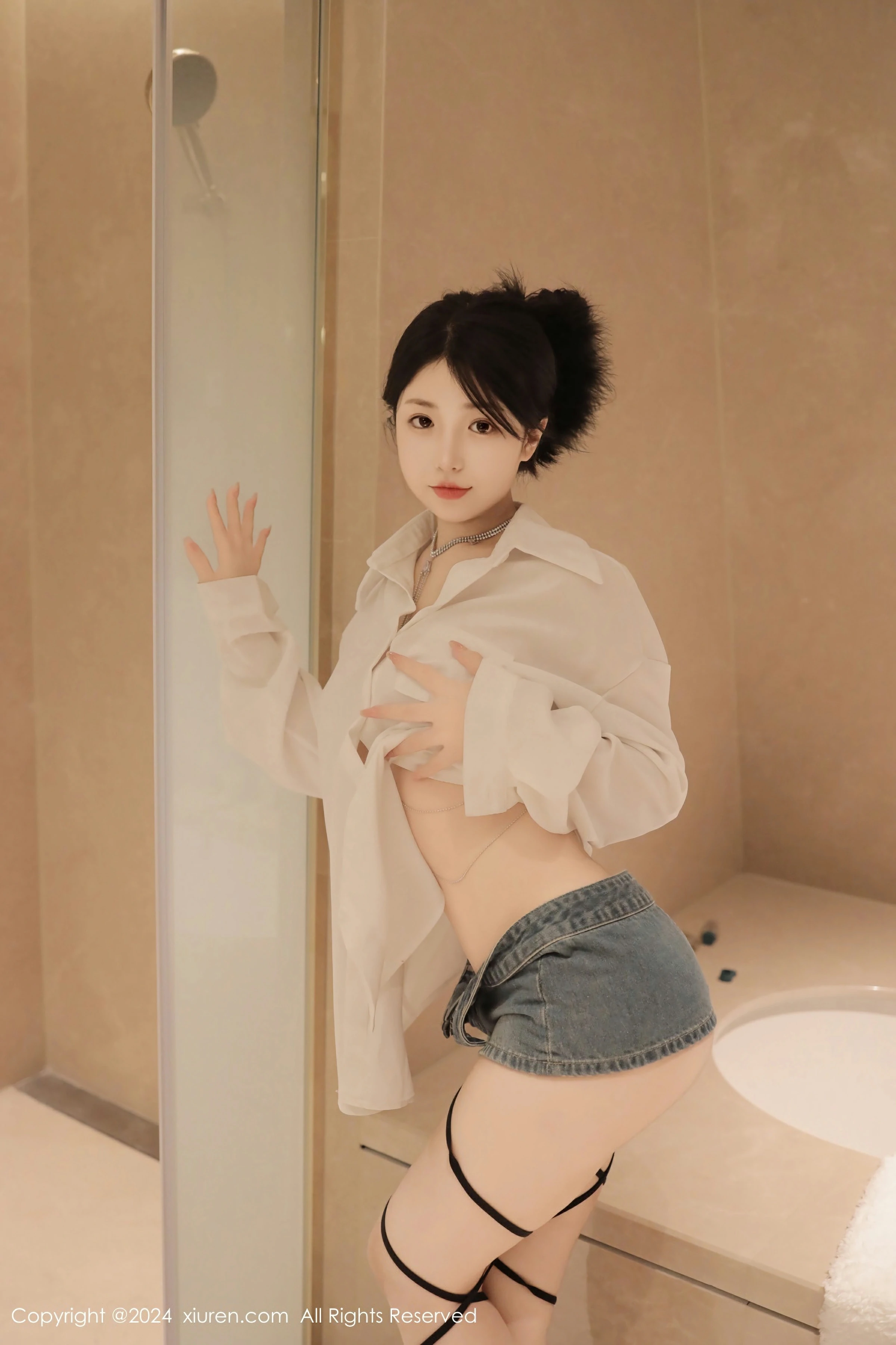 [XiuRen秀人网] 2024.04.16 No.8400 陈小花第2张