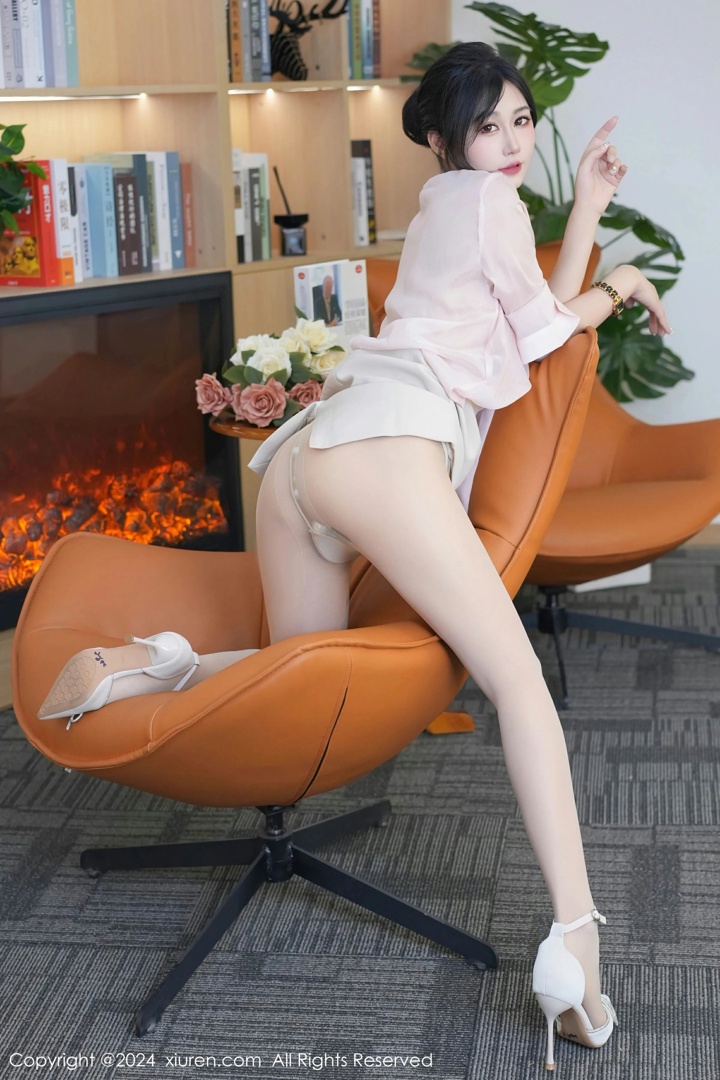 [XiuRen秀人网] 2024.04.30 No.8477 laura阿姣第2张