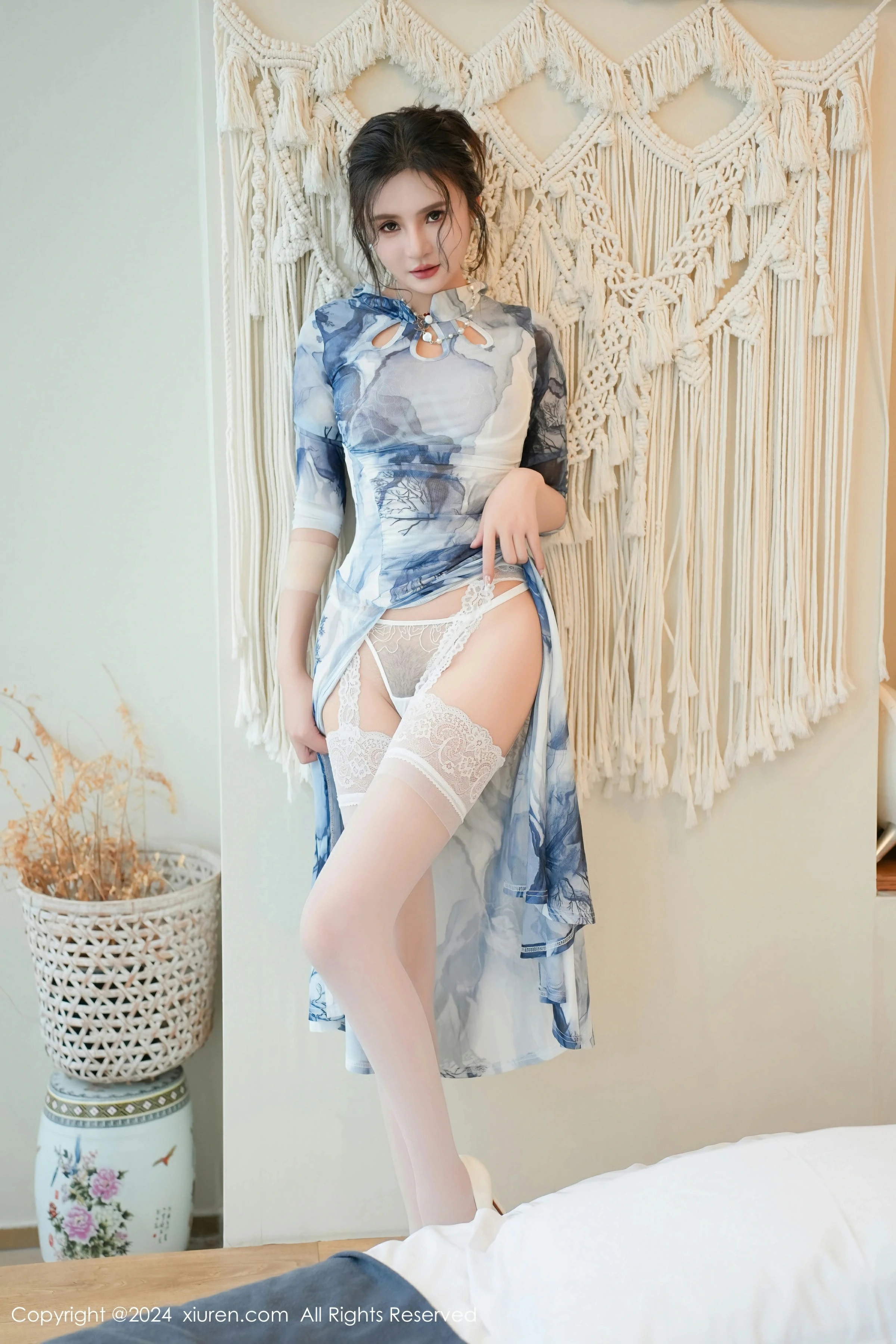 [XiuRen秀人网] 2024.05.23 No.8587 Emily尹菲第7张