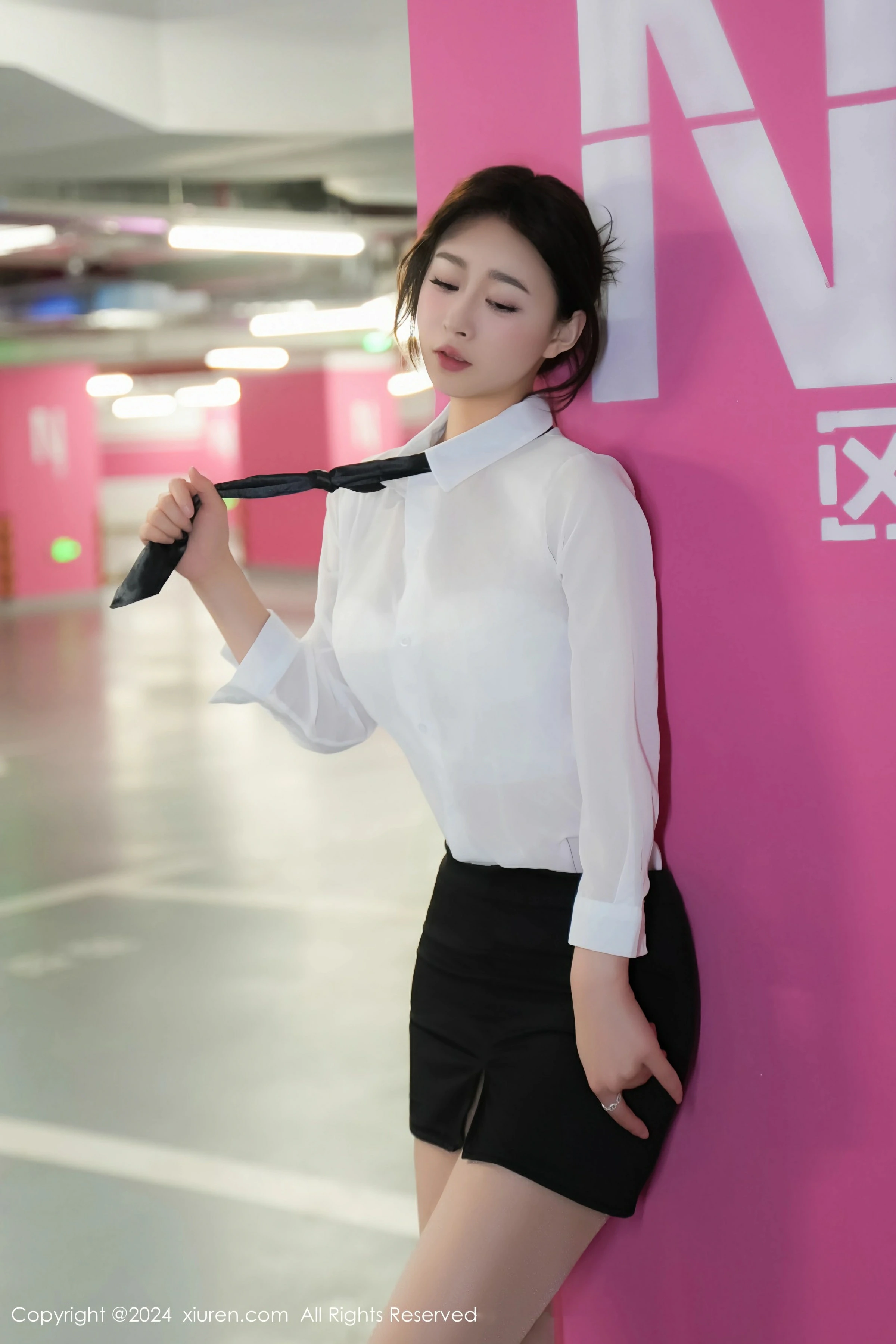 [XiuRen秀人网] 2024.05.29 No.8613 软糖爱喝奶第4张