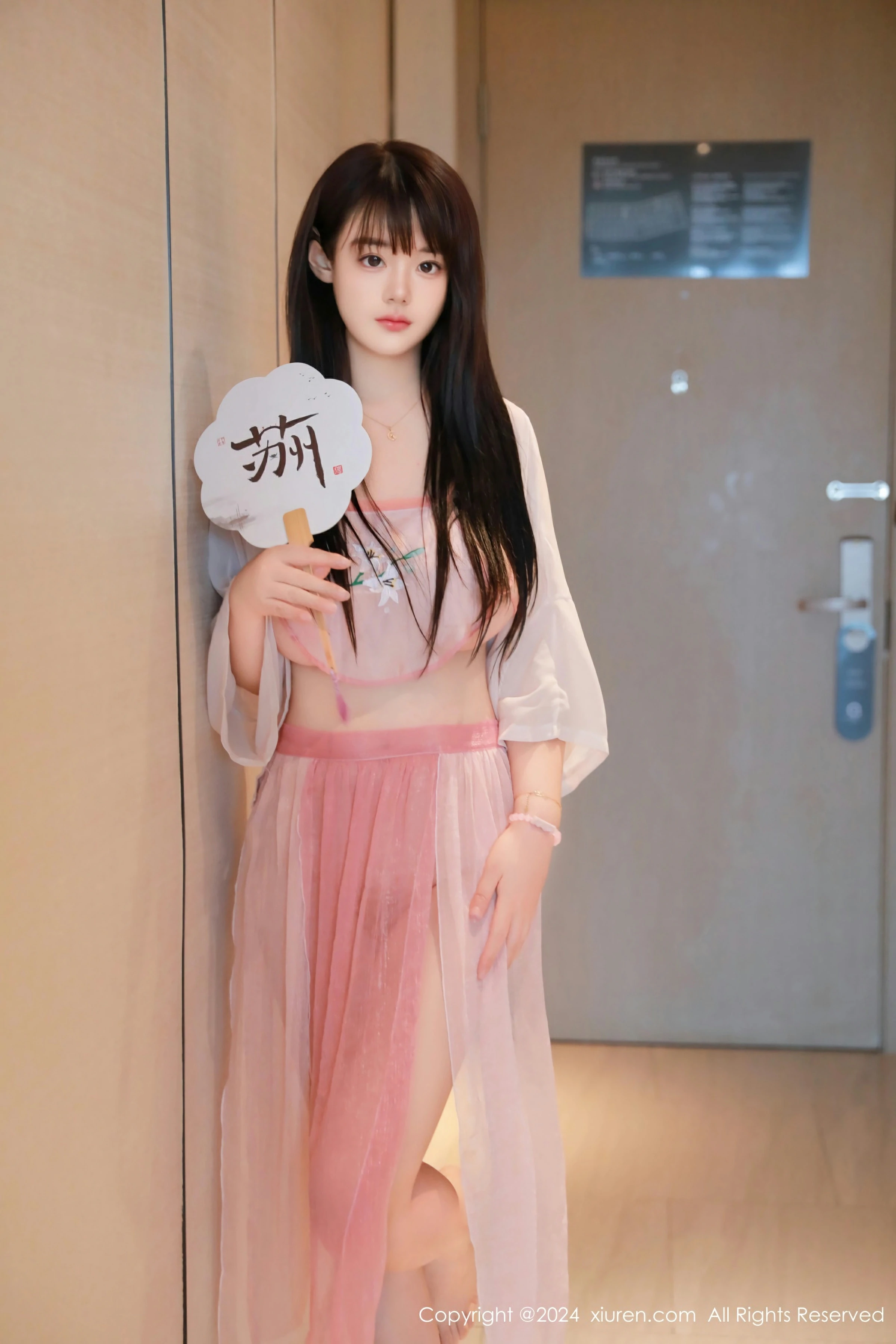 [XiuRen秀人网] 2024.06.19 No.8724 陈柒柒第1张