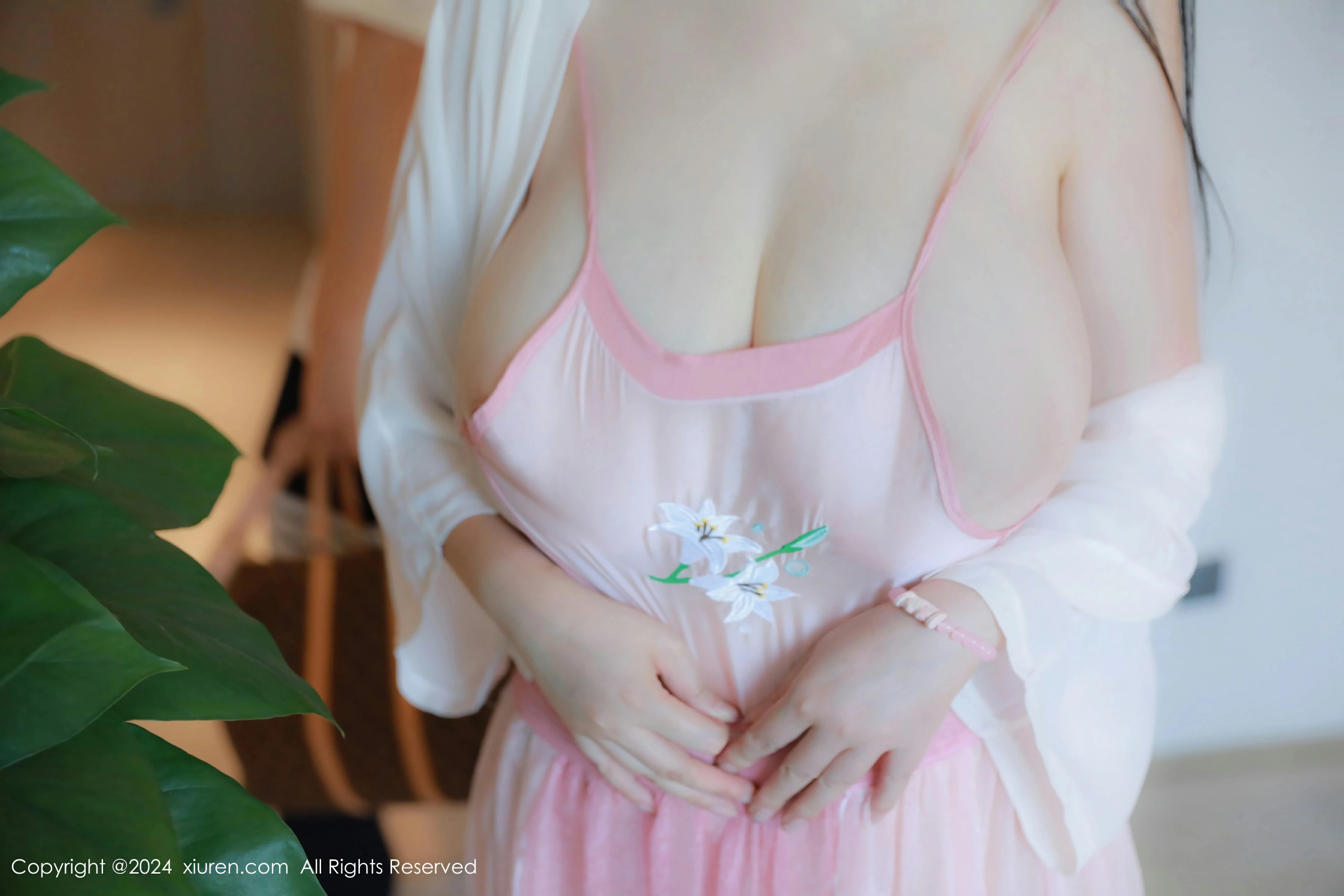 [XiuRen秀人网] 2024.06.19 No.8724 陈柒柒第3张