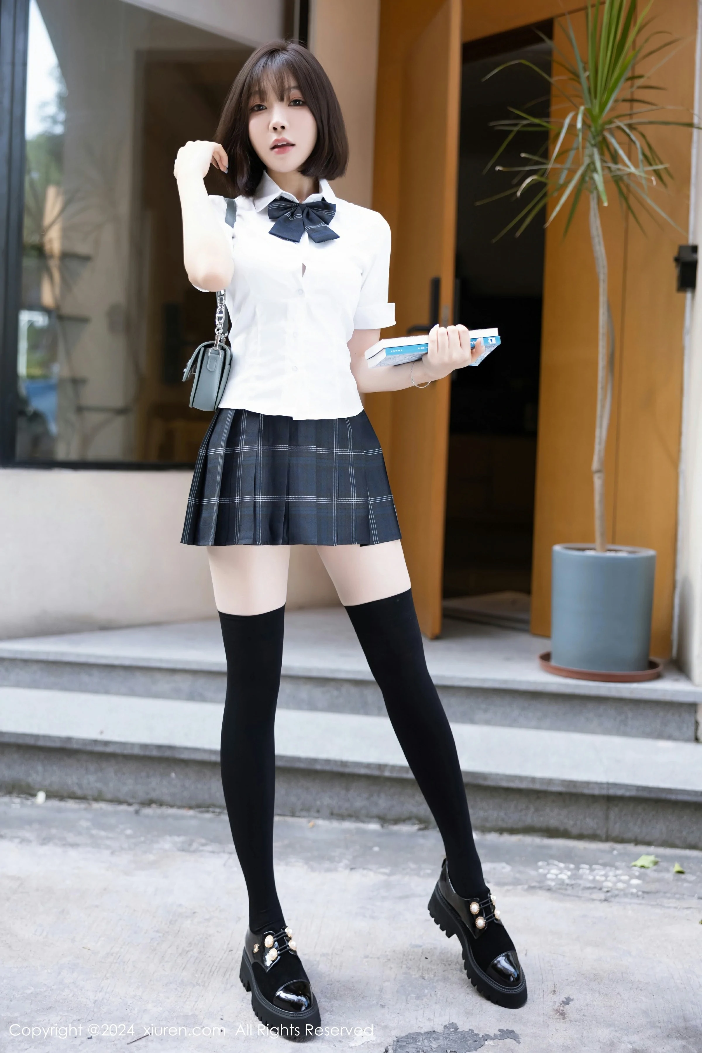 [XiuRen秀人网] 2024.07.01 No.8785 徐莉芝Booty第1张