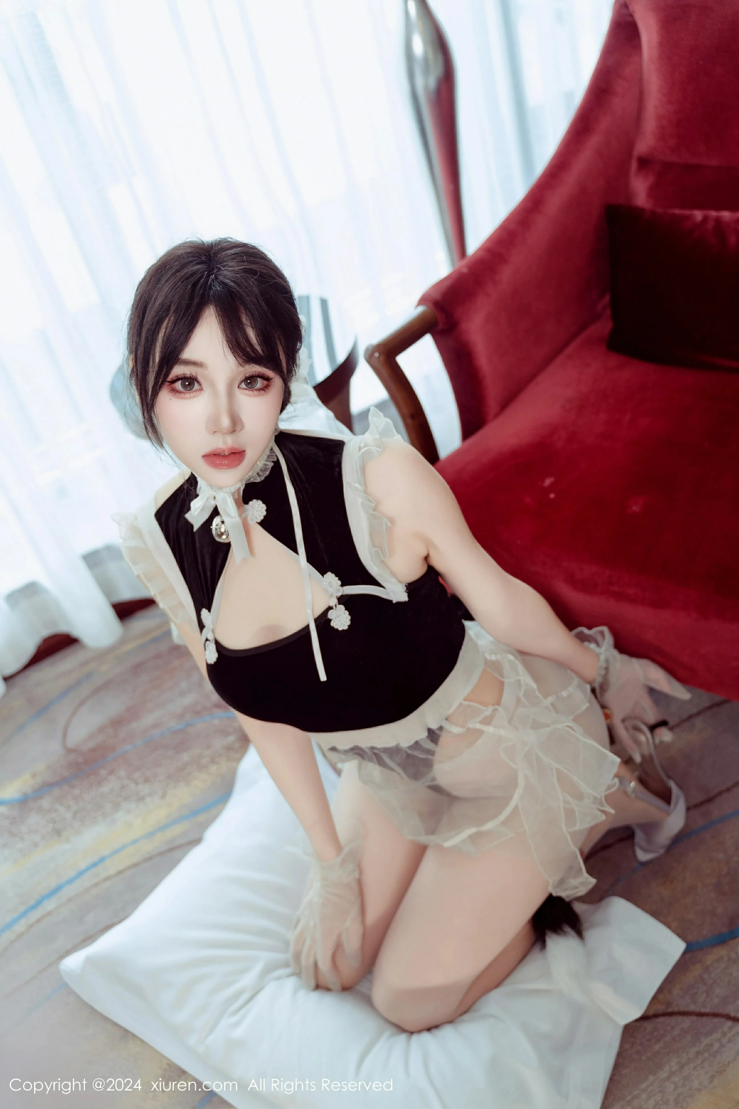 [XiuRen秀人网] 2024.09.24 No.9197 汐汐爱吃草莓第4张