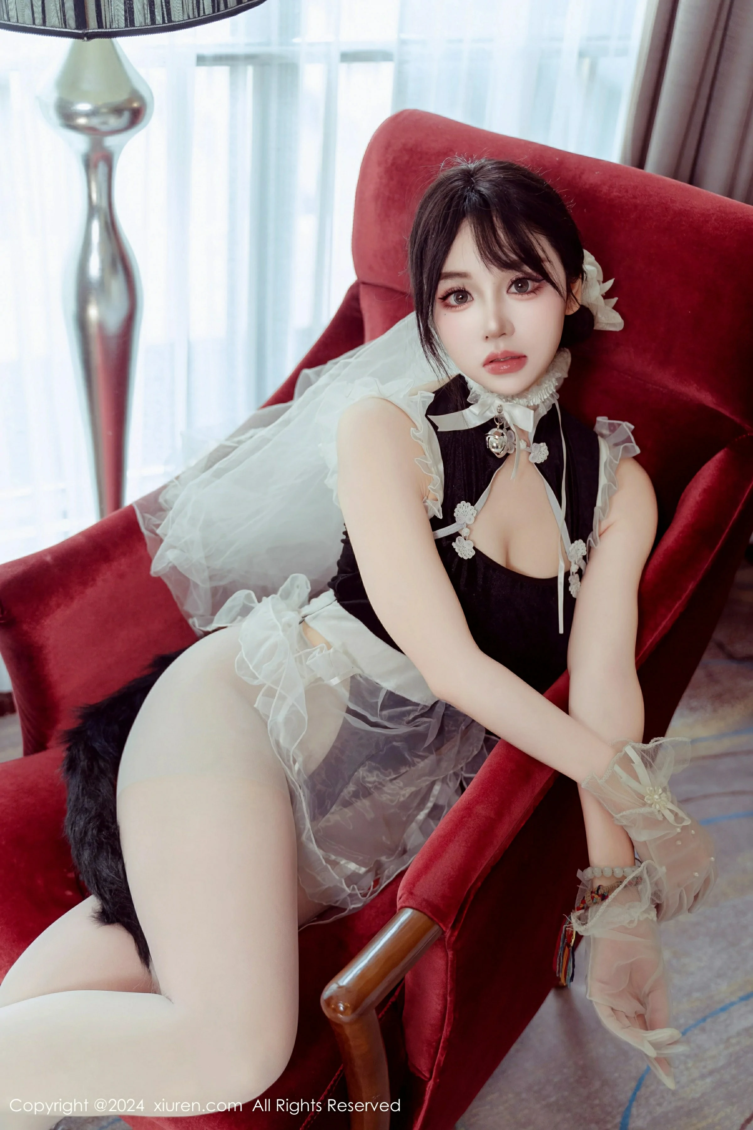 [XiuRen秀人网] 2024.09.24 No.9197 汐汐爱吃草莓第2张