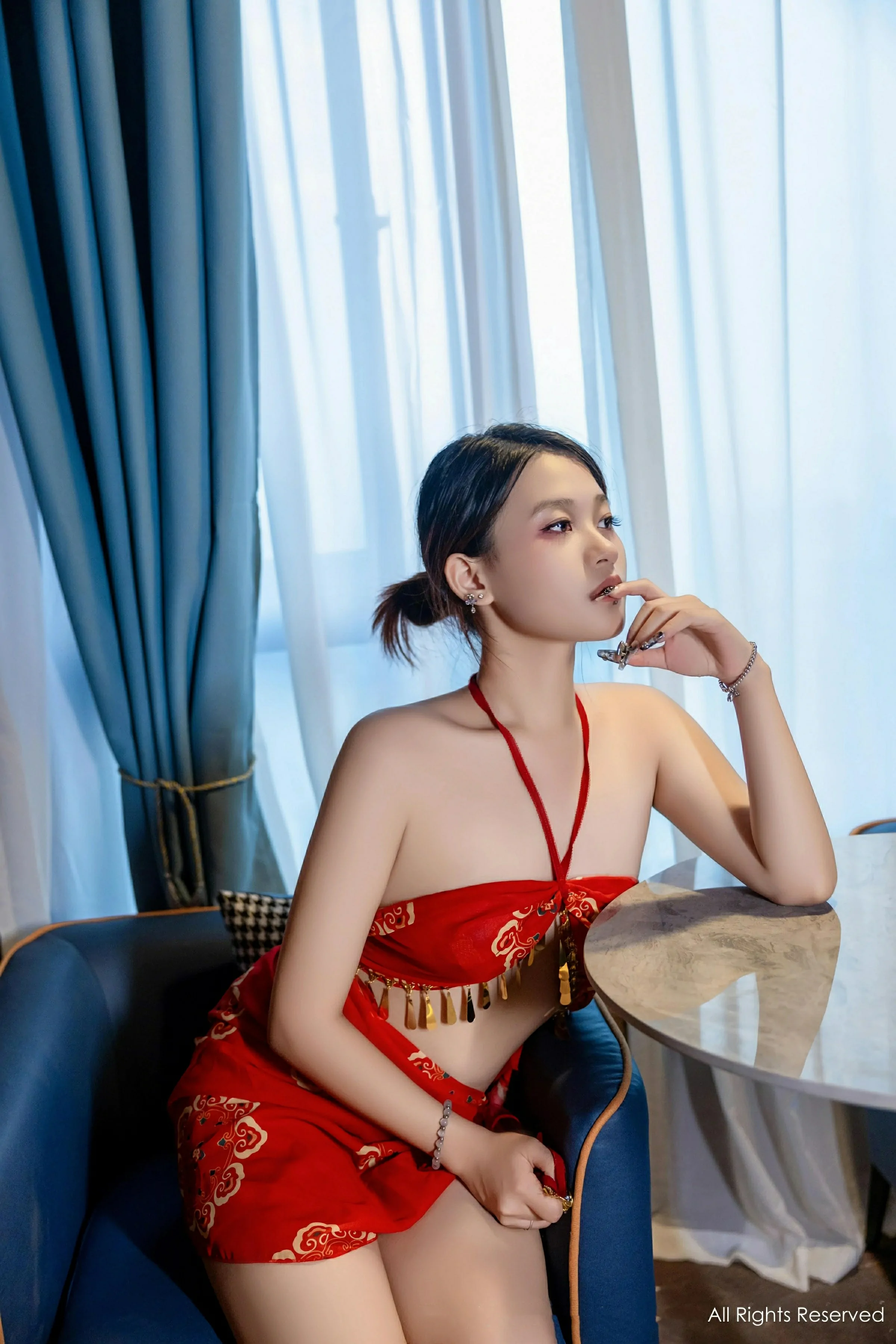 [XiuRen秀人网] 2024.10.22 No.9323 吴婷婉第5张