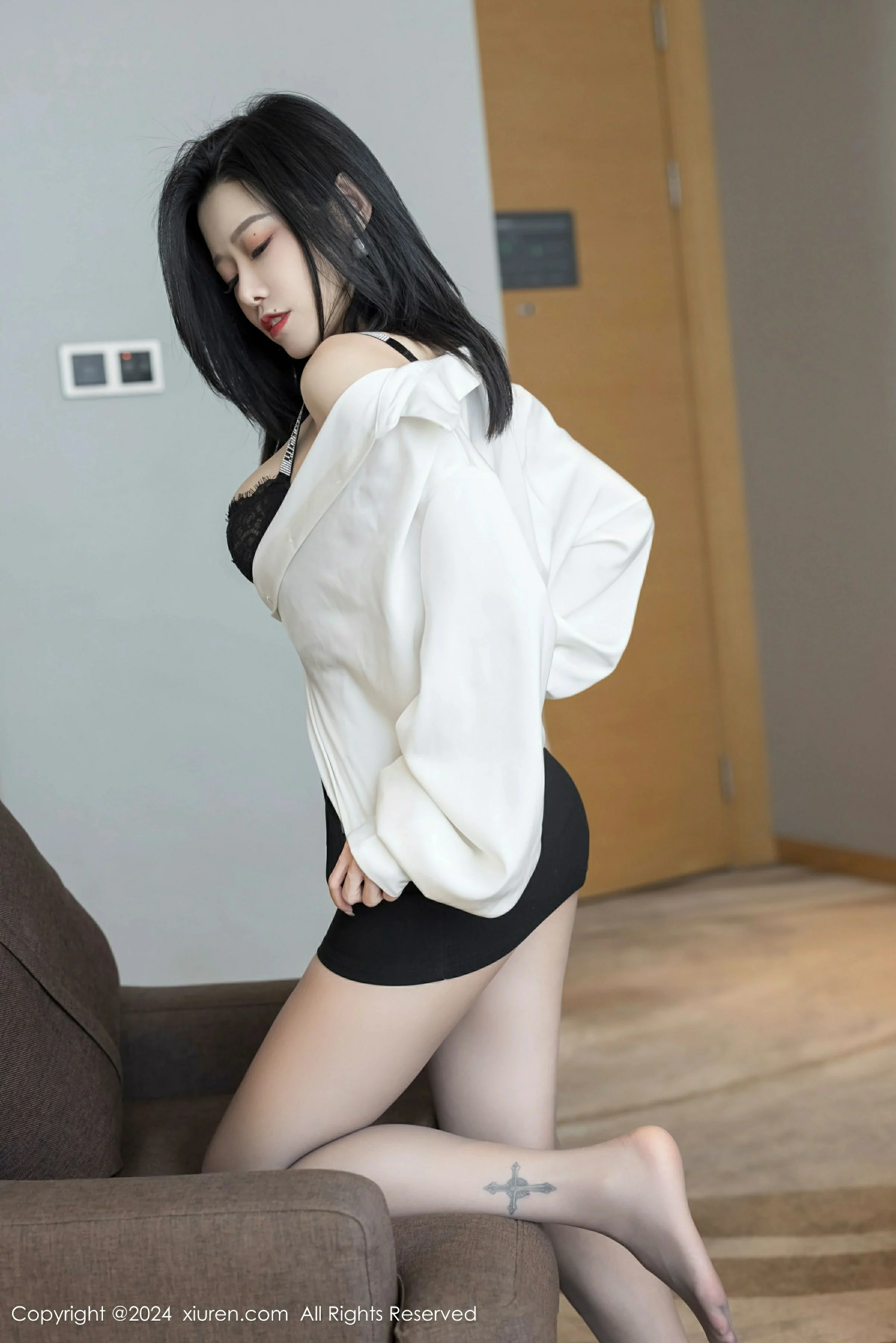 [XiuRen秀人网] 2024.10.23 No.9329 luvian本能第4张