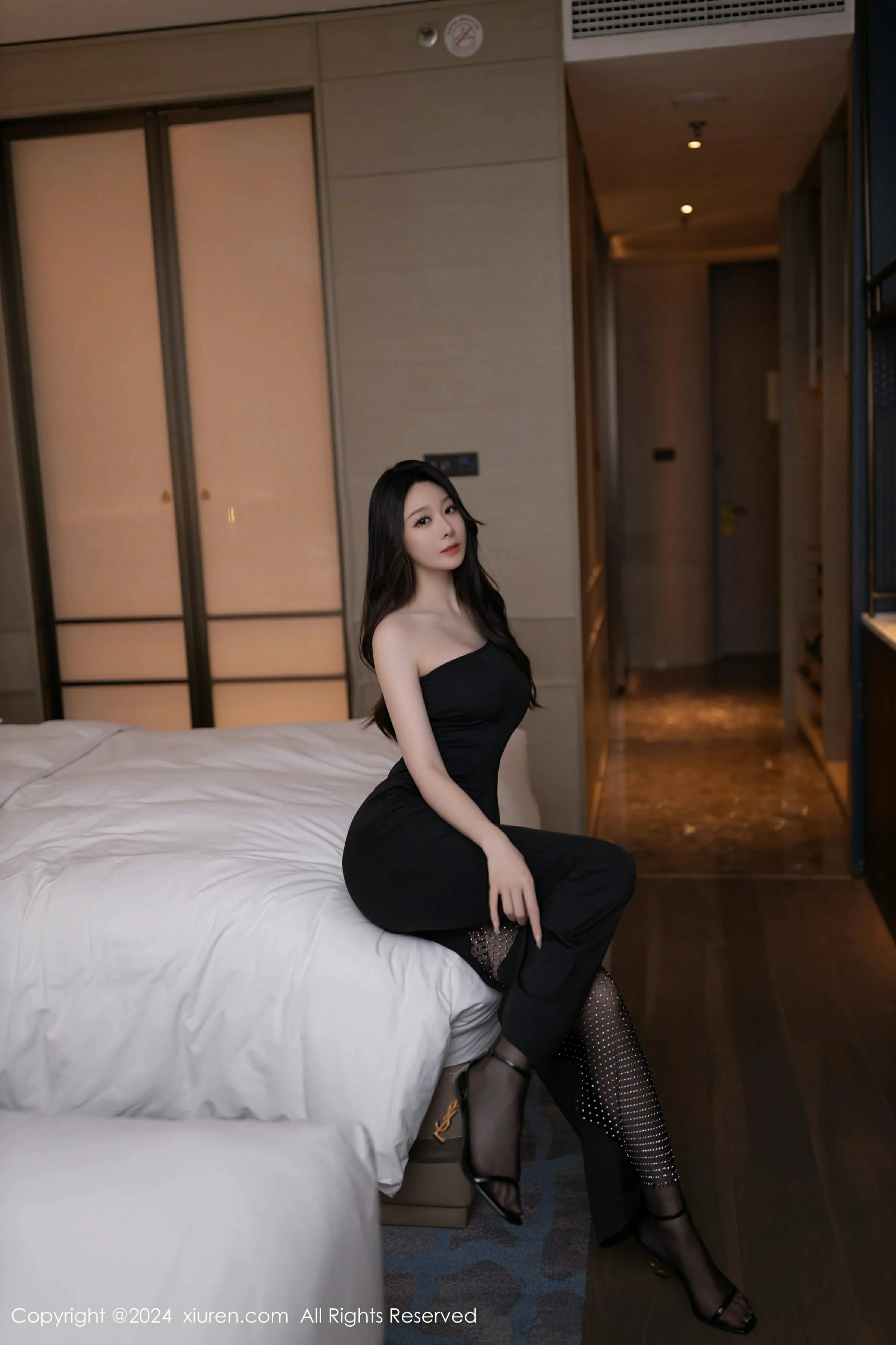 [XiuRen秀人网] 2024.11.01 No.9386 小逗逗第2张