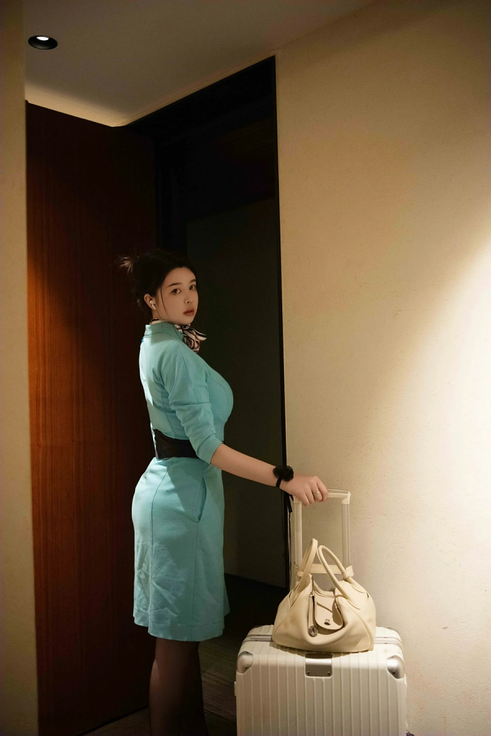 [XiuRen秀人网] 2024.12.17 No.9609 樱桃小犊子第1张