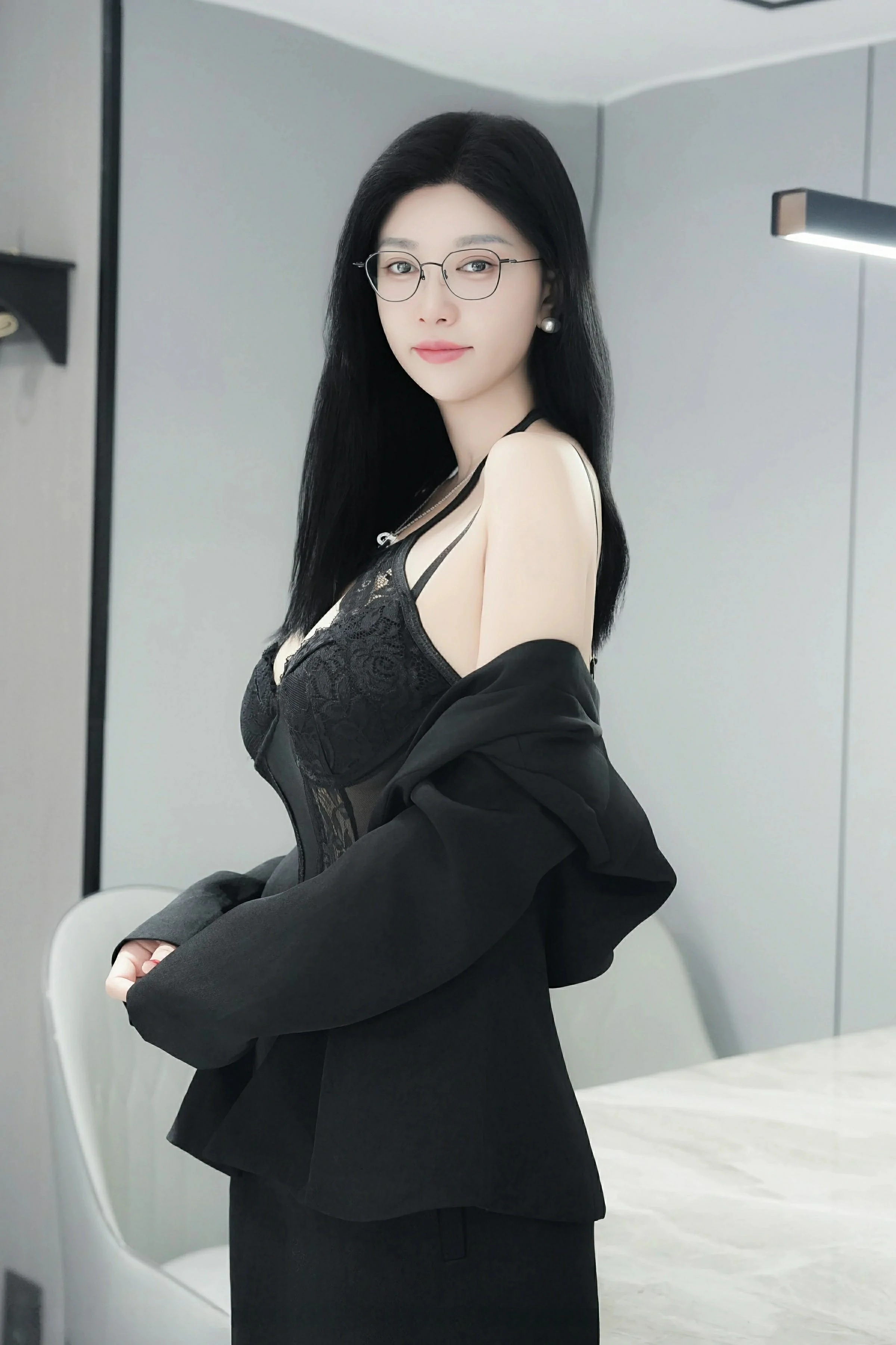 [XiuRen秀人网] 2024.12.23 No.9639 雅茹老师第4张