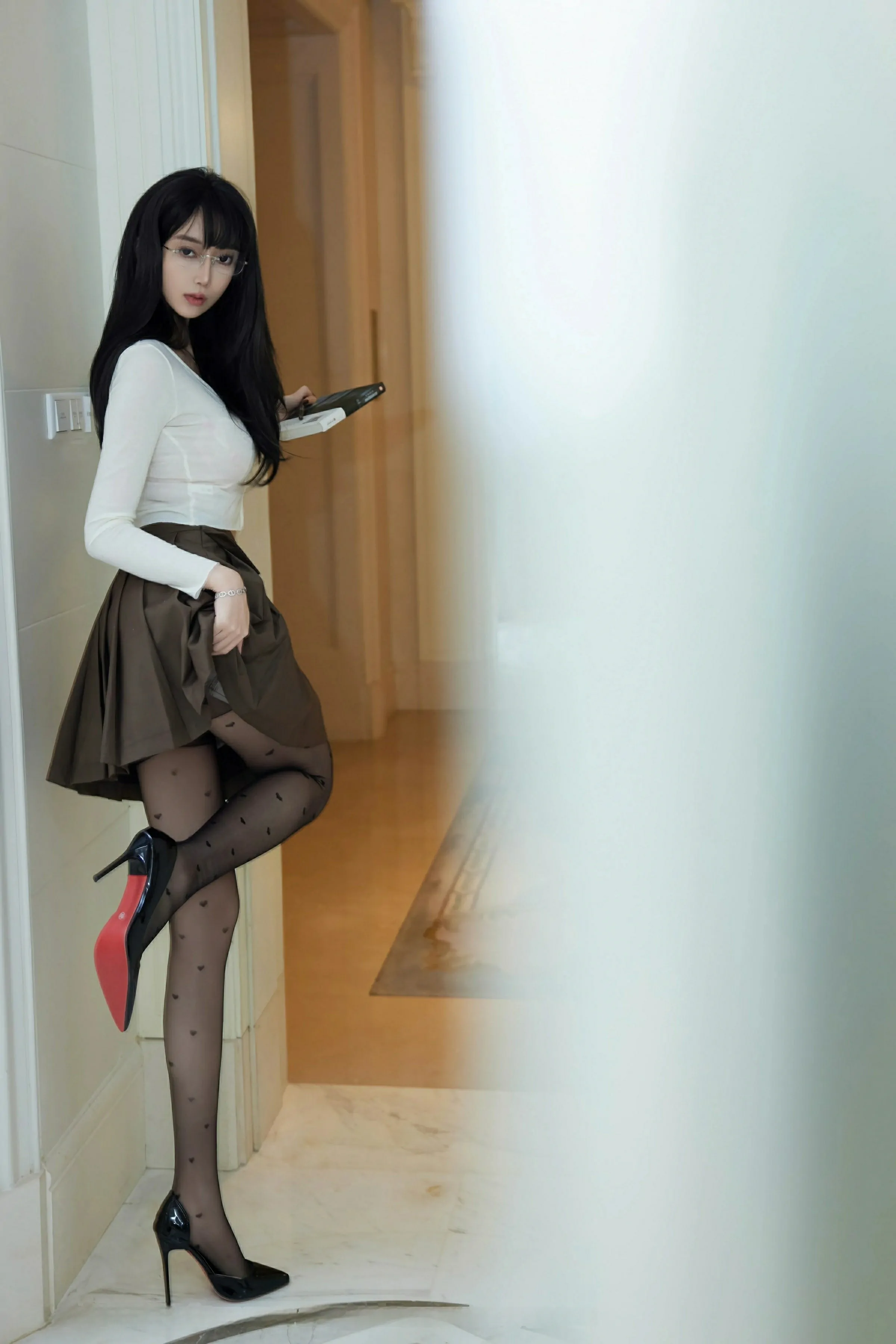 [XiuRen秀人网] 2025.01.10 No.9737 玥儿玥er第4张