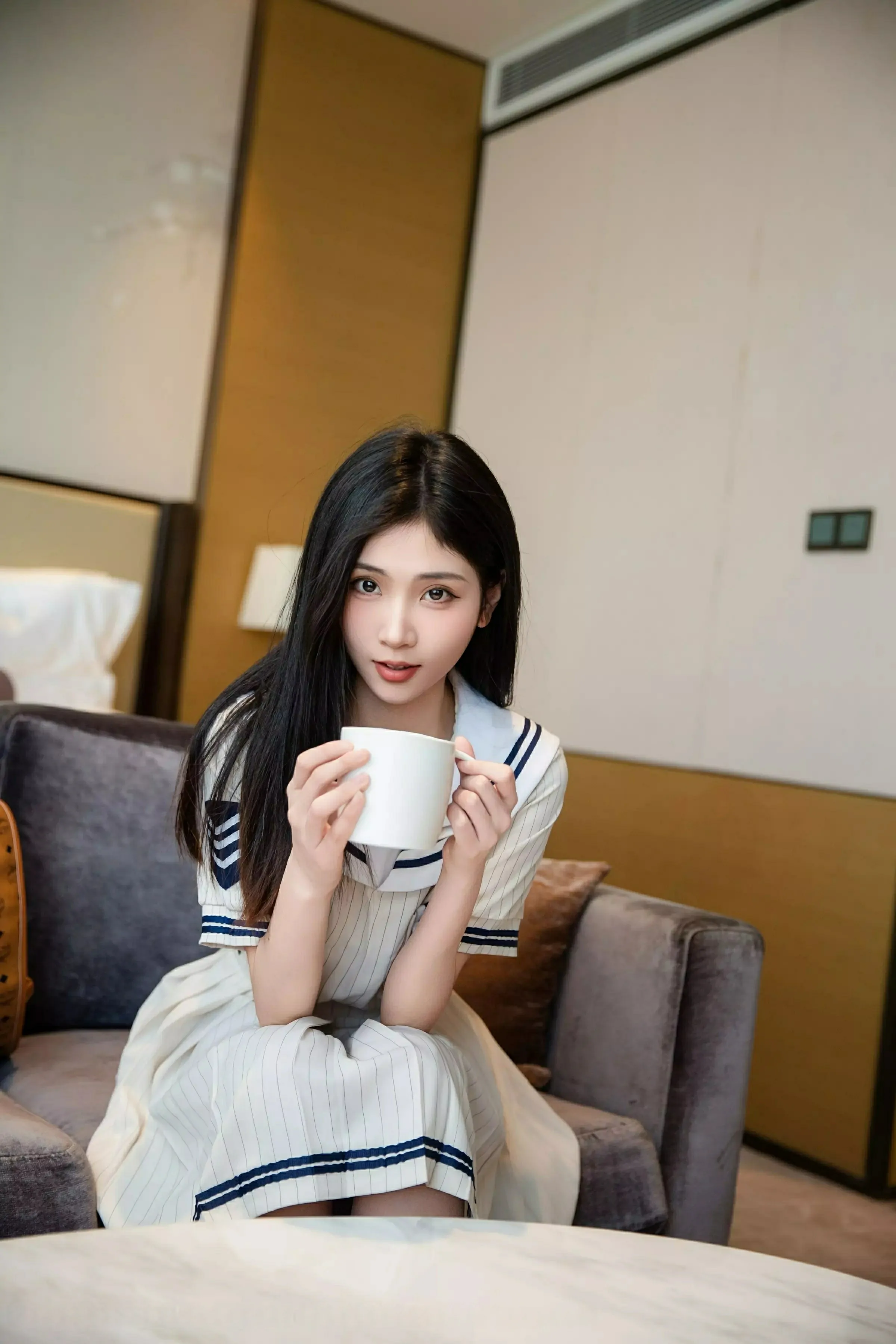 [XiuRen秀人网] 2025.02.27 No.9942 刘婷婷第2张