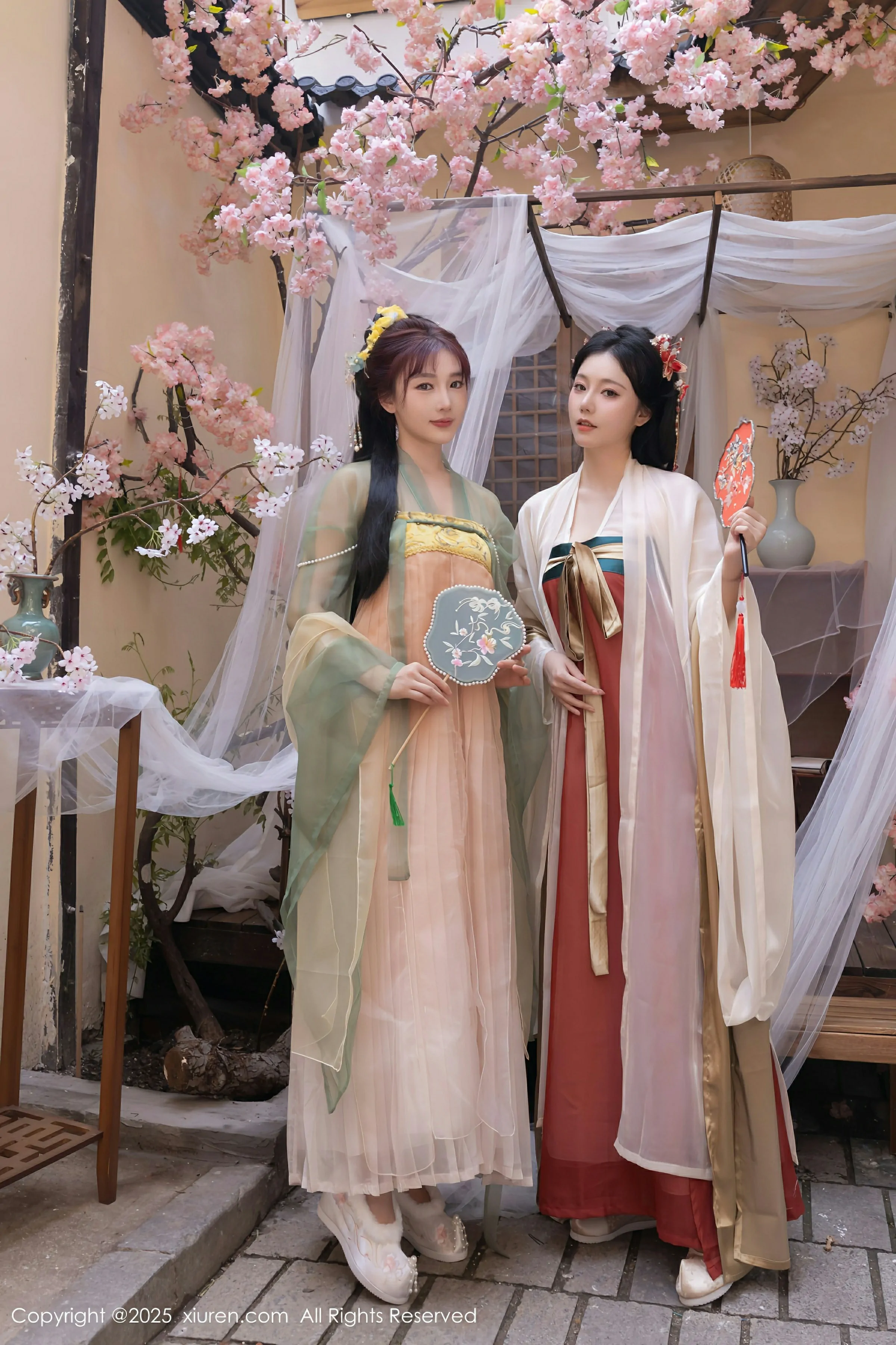 [XiuRen秀人网] 2025.04.29 No.10223 陆萱萱 安然anran 模特合集第4张
