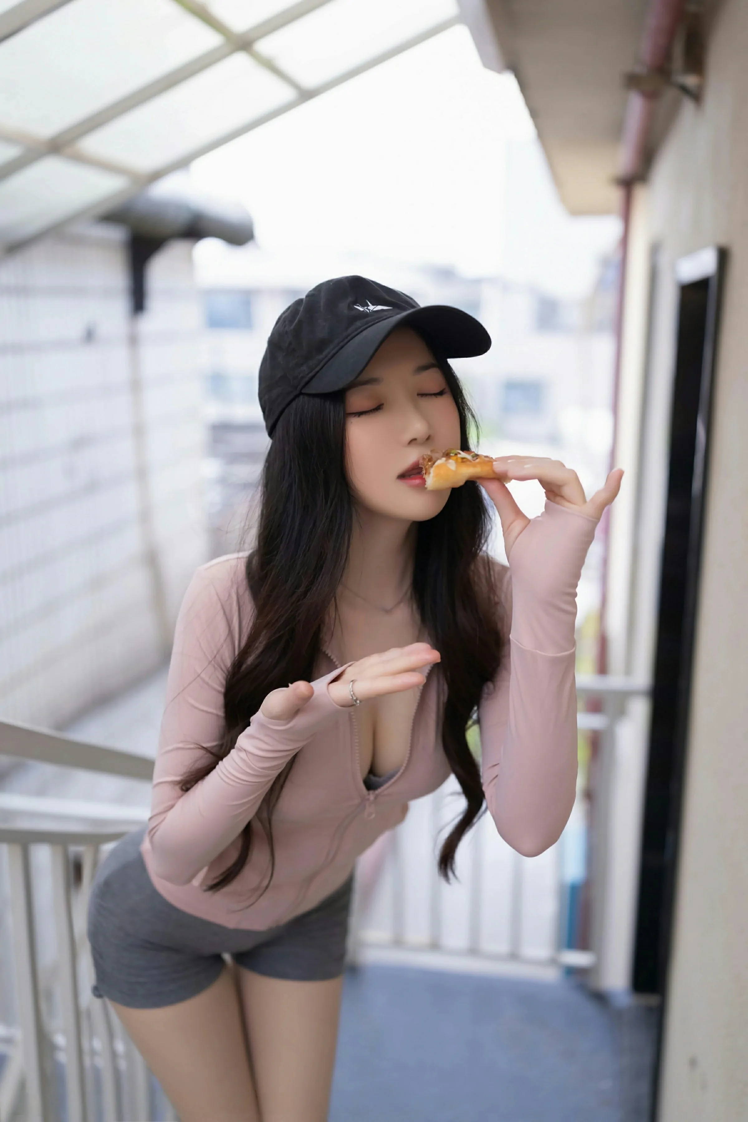 [XIUREN秀人网] 2025.07.11 No.10542 鱼子酱Fish第4张