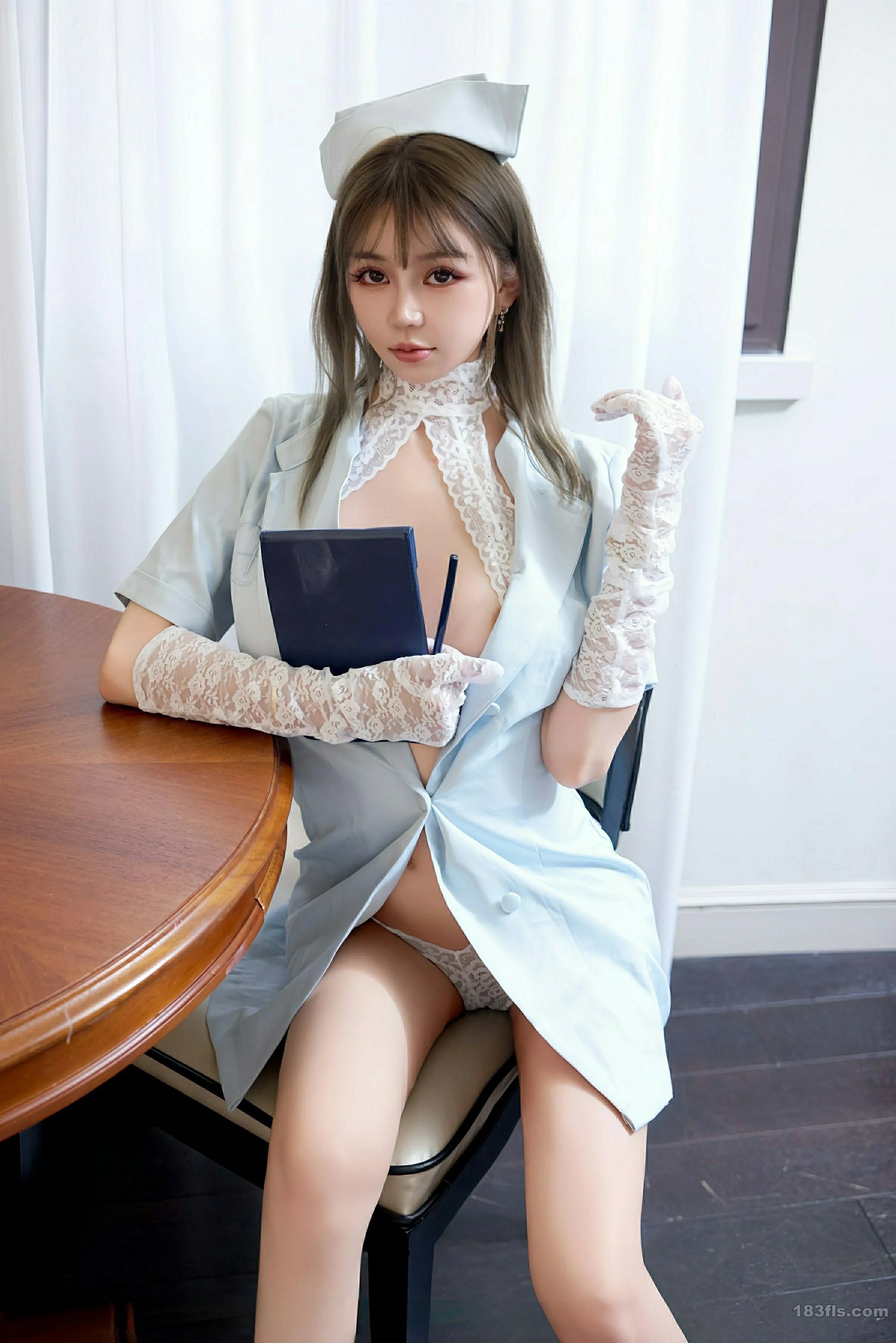 [XIUREN秀人网] 2025.07.22 No.10570 Zoe柚柚第6张