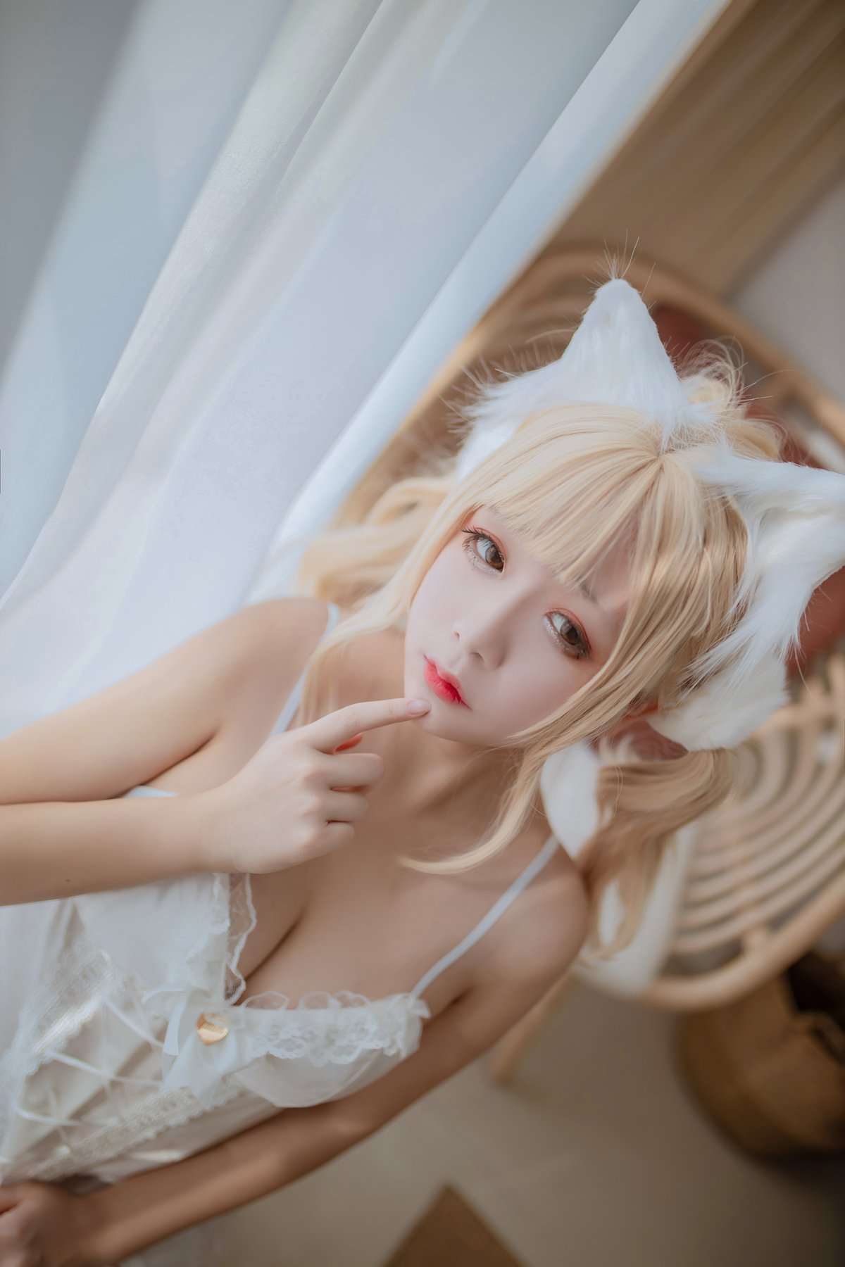 微博人气Coser@日奈娇 私房双丝双人兽耳 在现浏览第6张