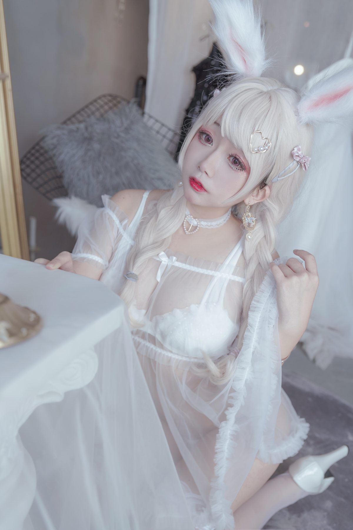 微博人气Coser@日奈娇 猫与兔 在现浏览第8张