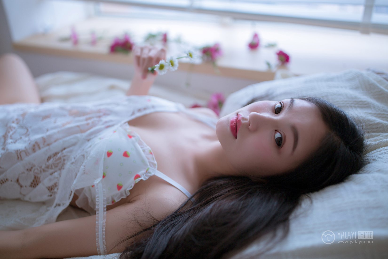 [YALAYI雅拉伊] 2019.02.14 No.185 你是我手里那束花 仙女不会灰 在现浏览第10张