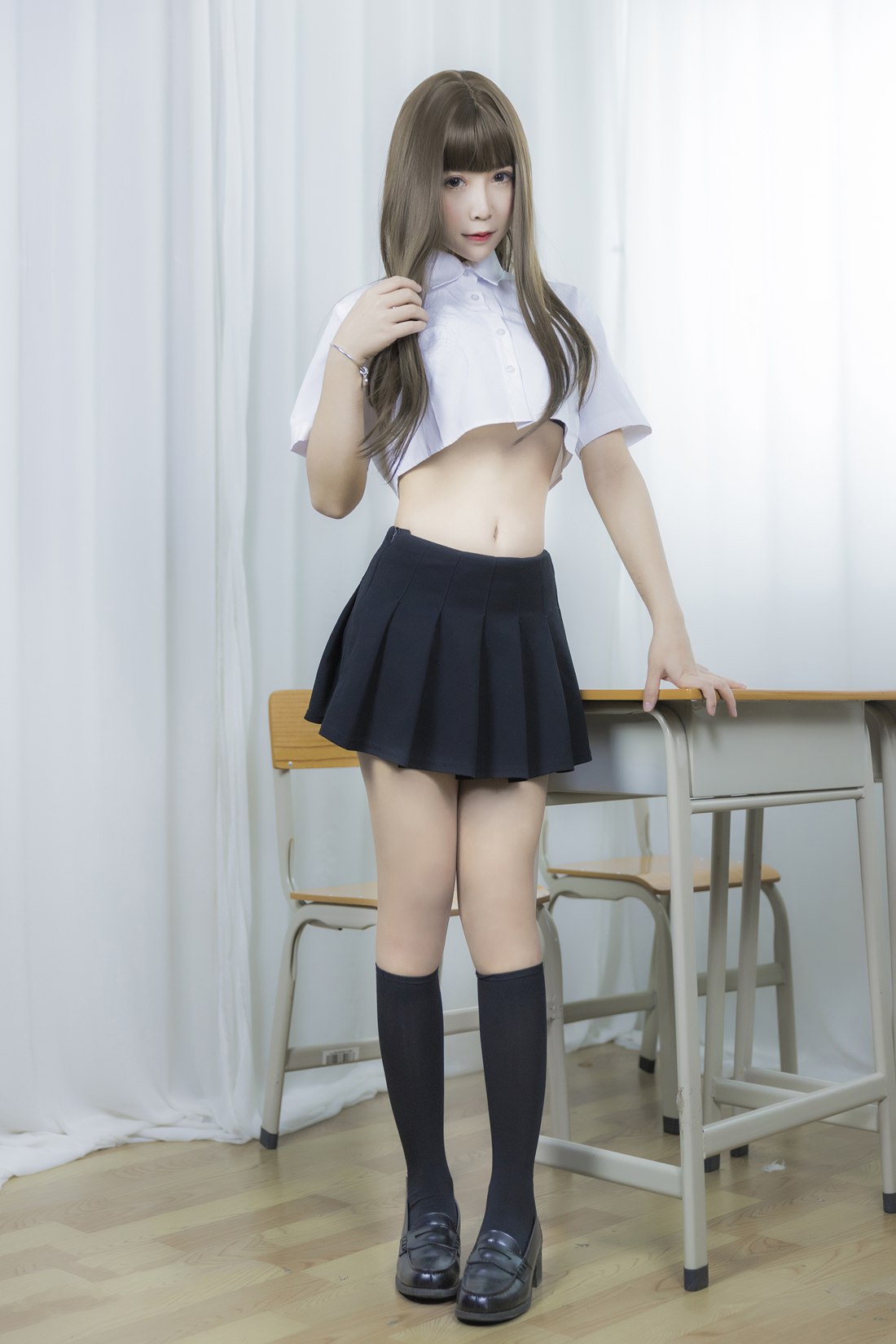 微博红人Coser@抱走莫子aa 等你下课 在现浏览第2张