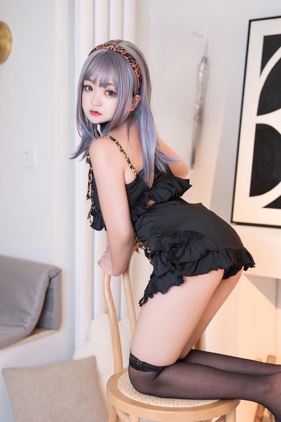 网紅Coser@-桃夭葵 连体小豹纹 [40P]第2张