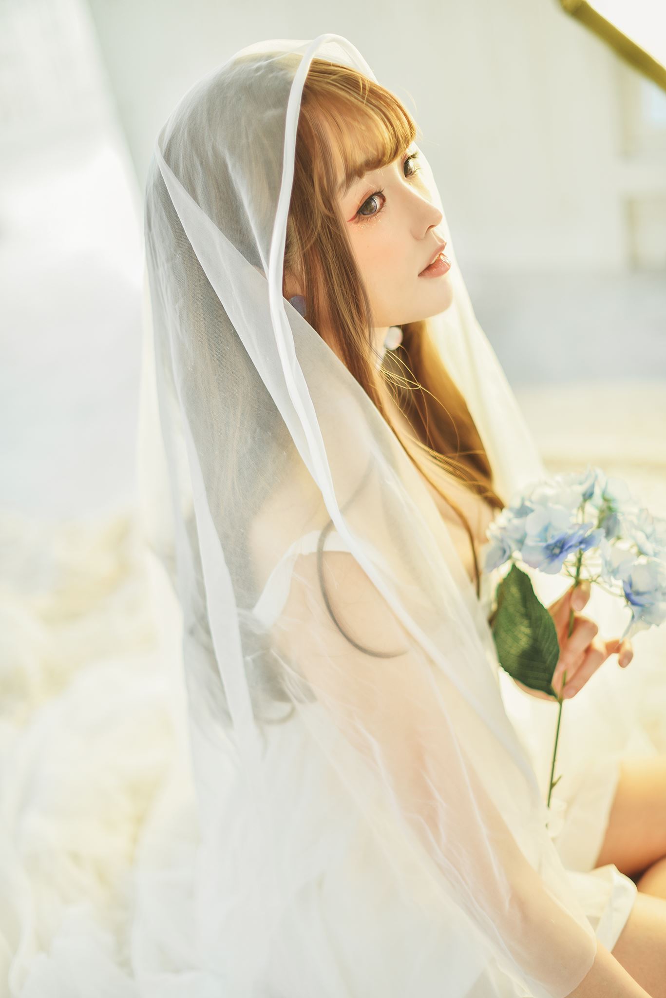 台湾Coser@ElyEE子 White Dress [22P]第2张