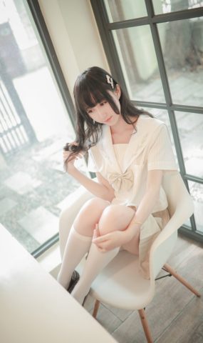 网荭Coser@木绵绵OwO  水手服 在现浏览